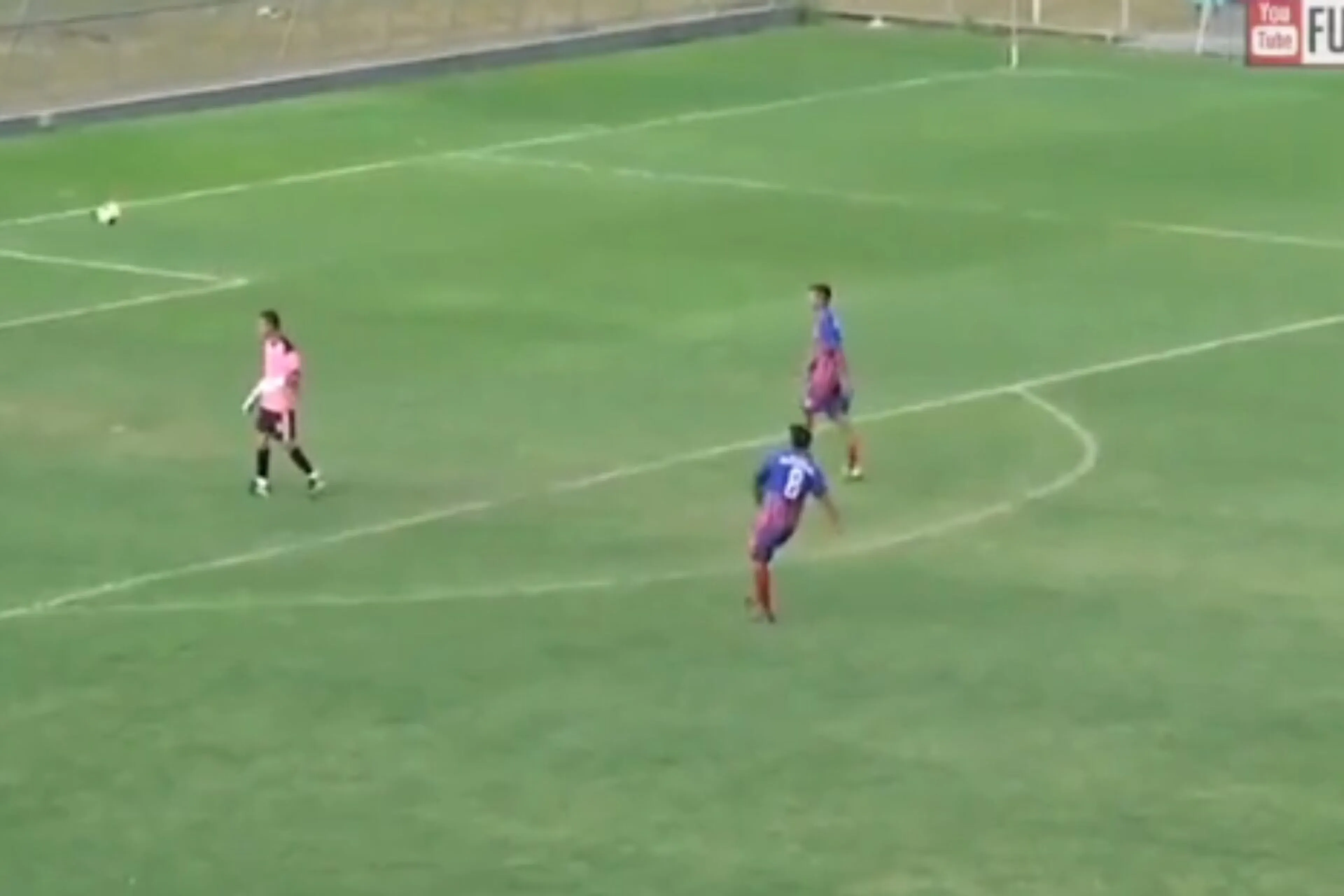 L’autogol “leggermente” sospetto nella serie minore brasiliana, ma nessuna si lamenta (VIDEO)