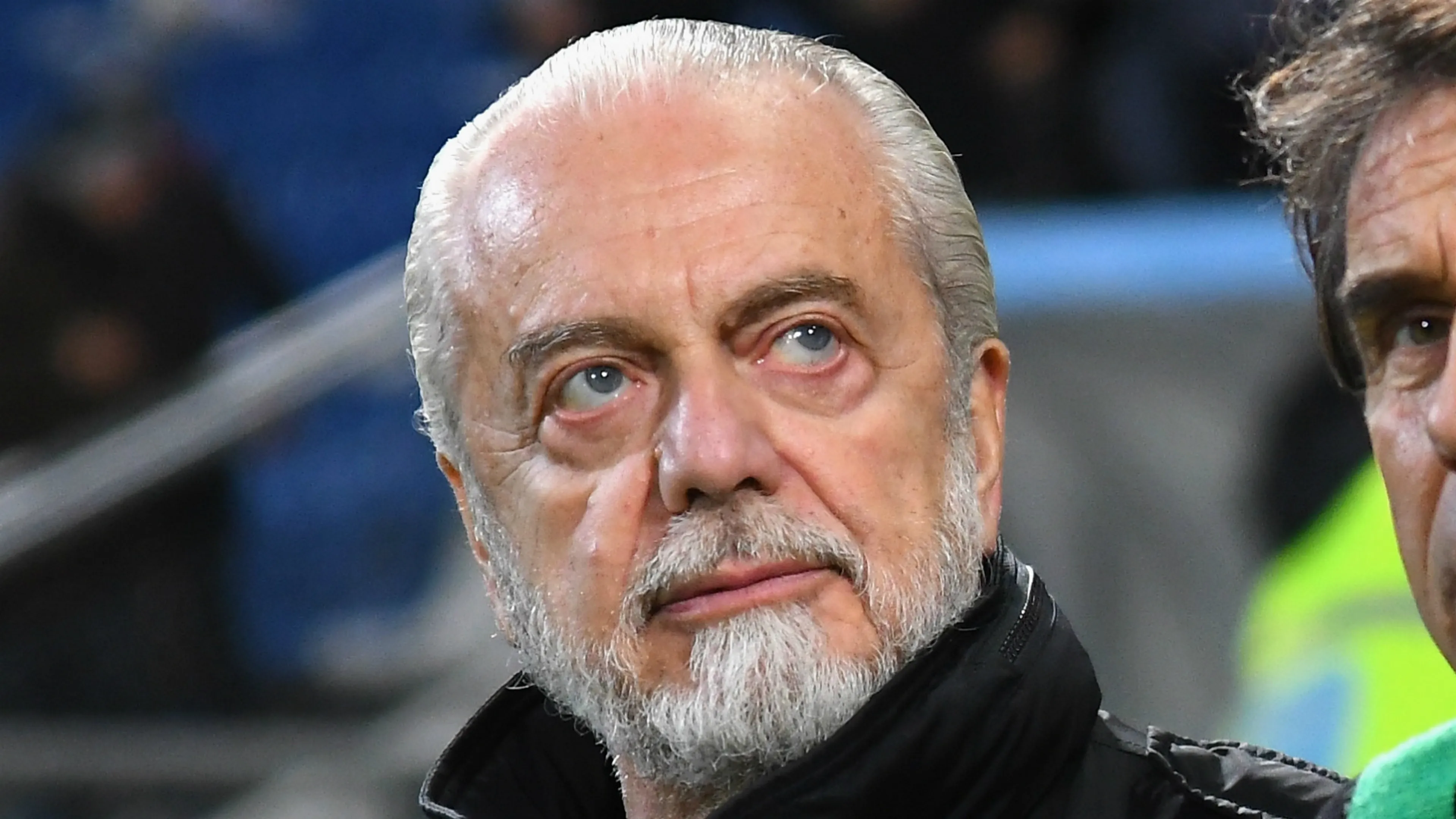 De Laurentiis senza controllo dopo Napoli-Roma: esulta fuori dallo stadio con i tifosi