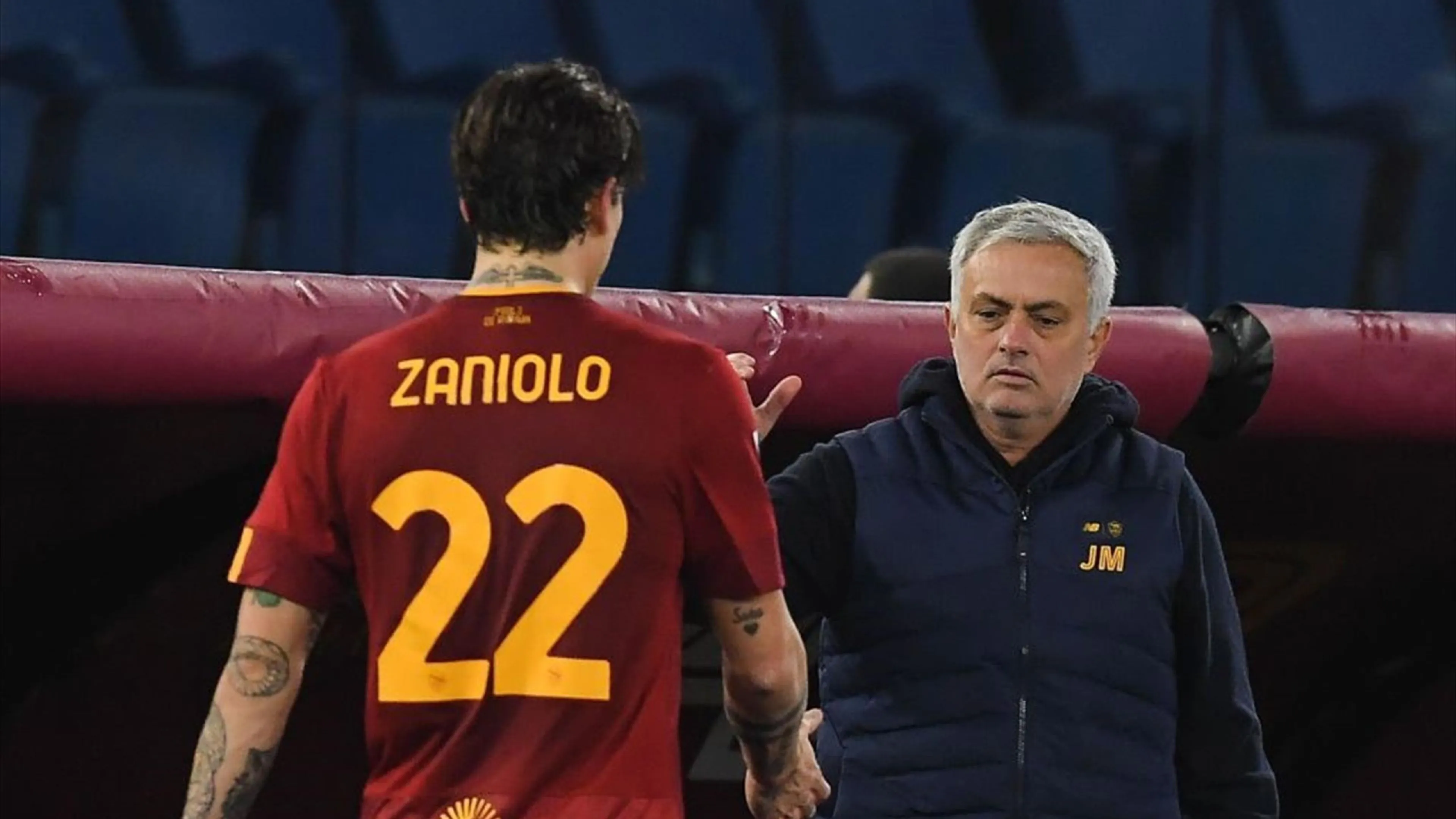 Roma, Mourinho sconsolato su Zaniolo: “Purtroppo resta”
