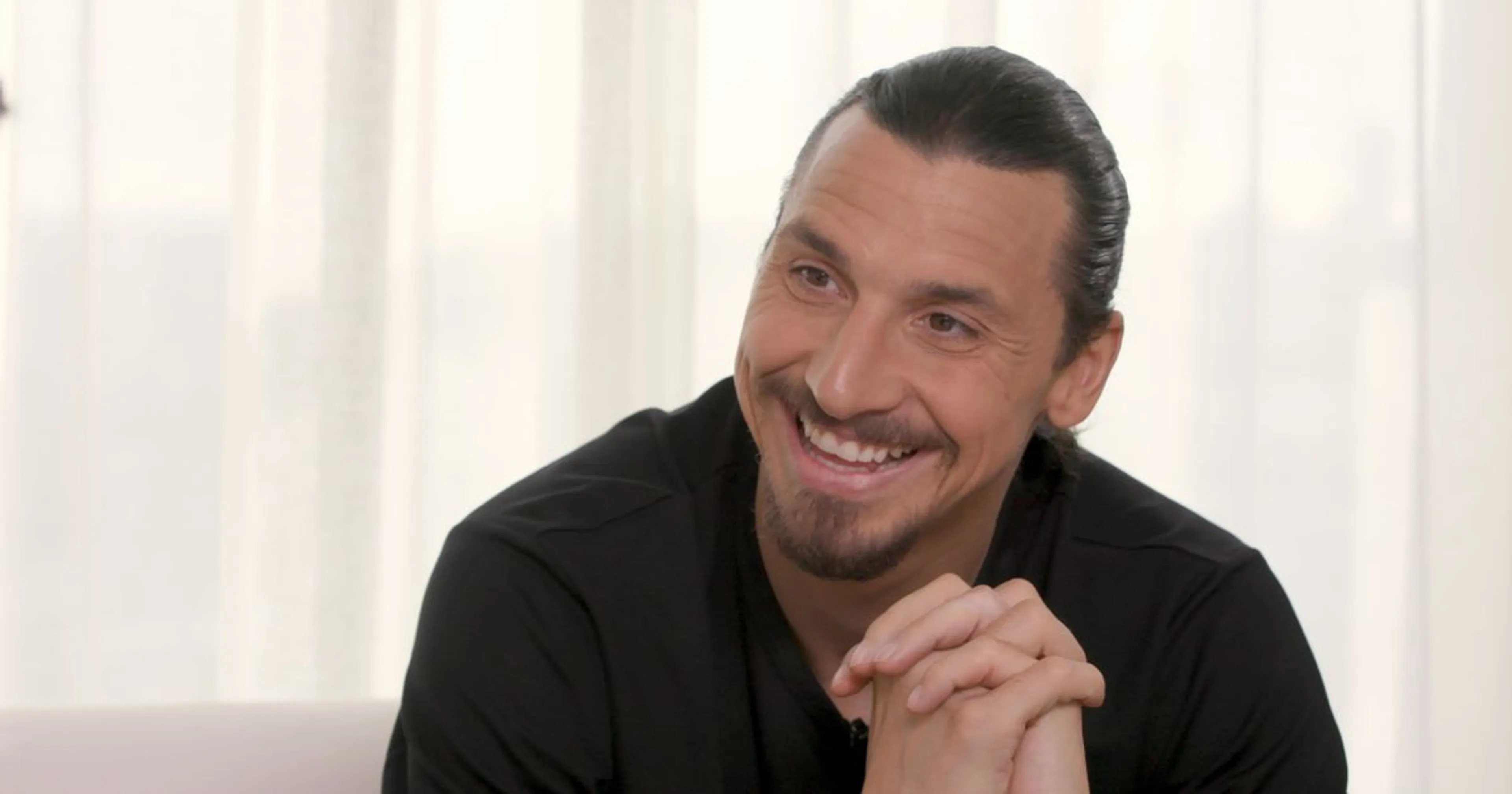 Copertina di Ibrahimovic svela il ricordo peggiore della sua carriera: “Lì ho perso la mia identità”