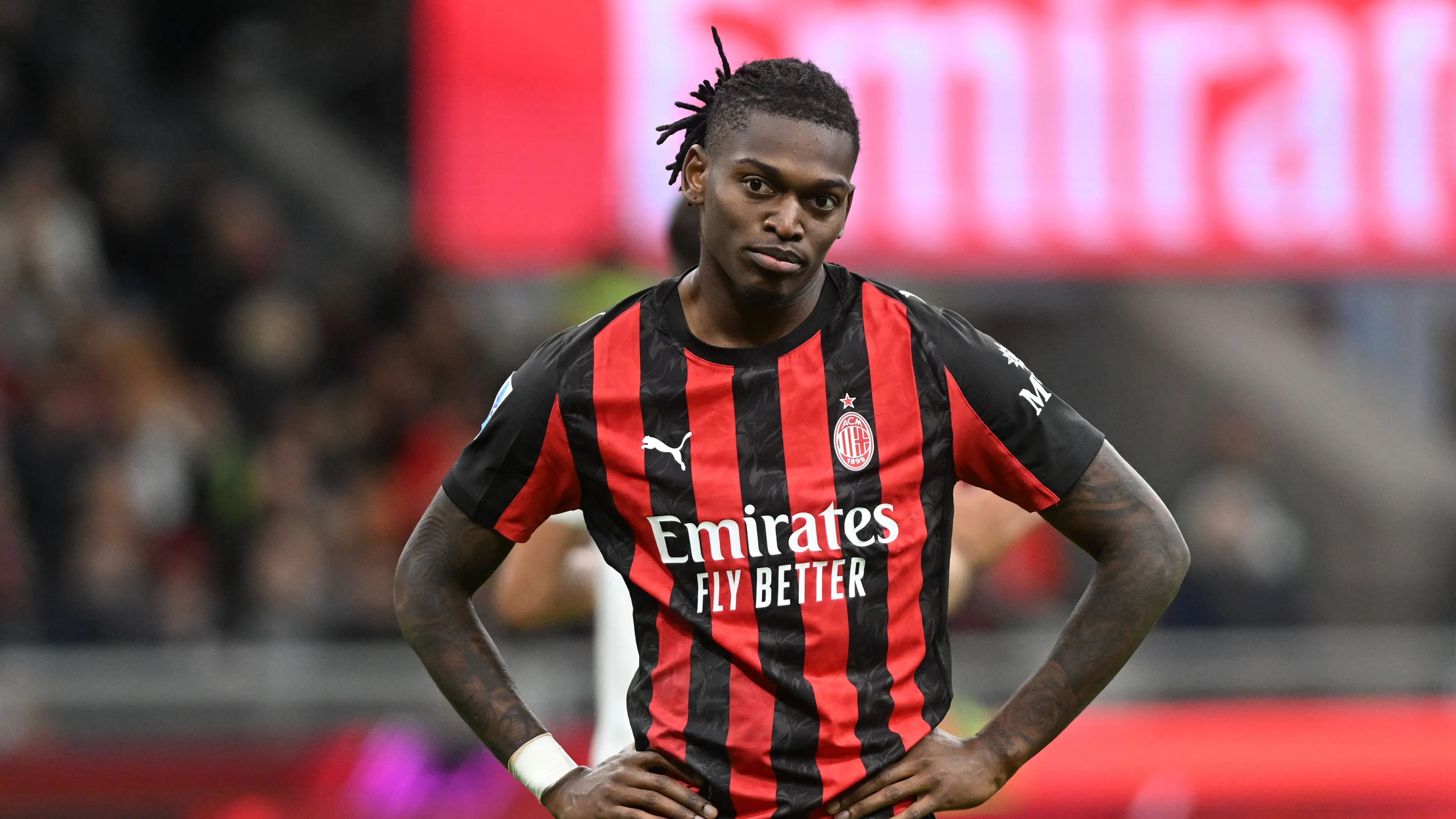 Milan, Leao e Gimenez non recuperano contro la Roma. Si va verso la "strana coppia" in attacco