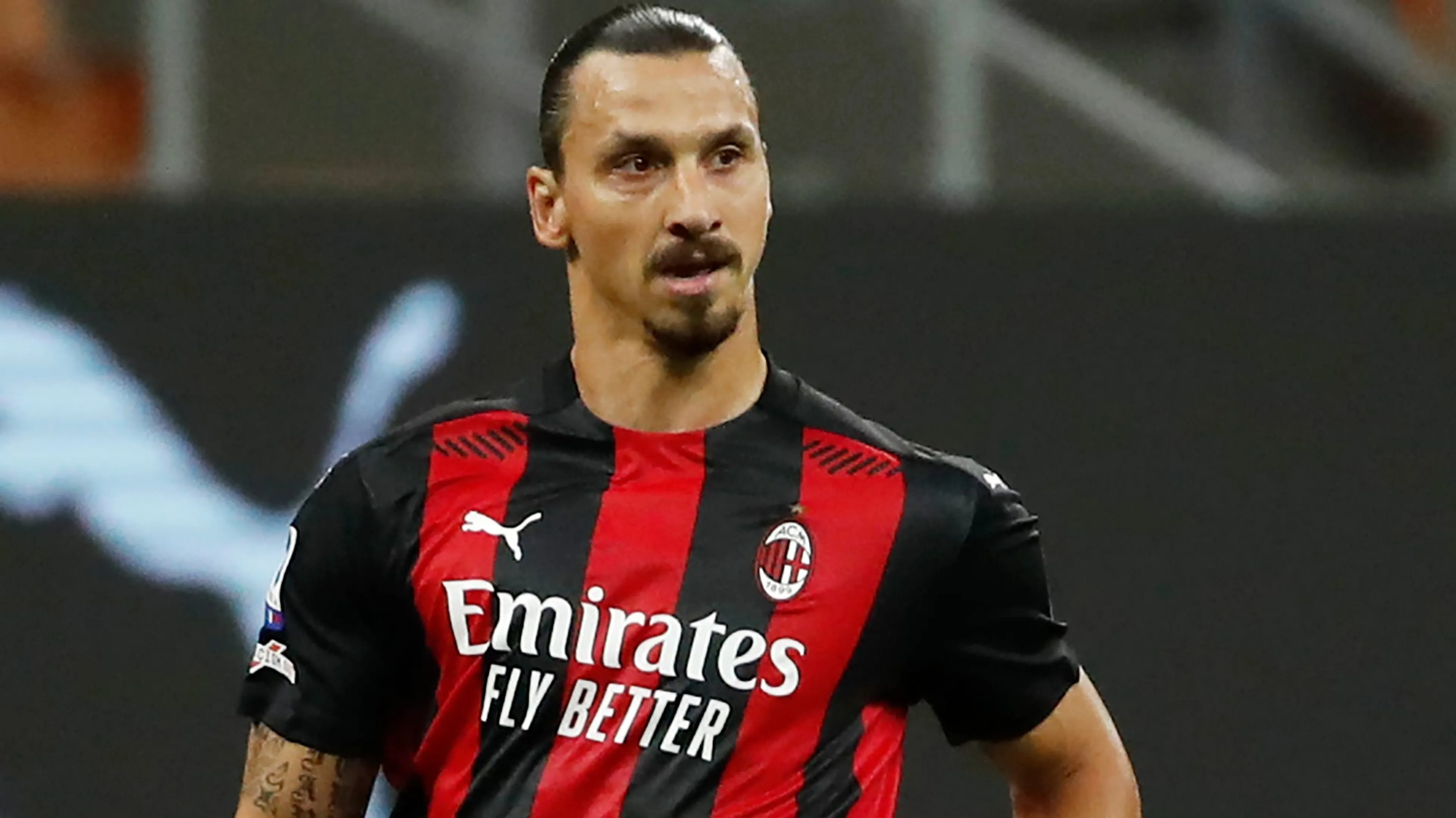 Copertina di Mister Amadeus: “Ibra non farà il pendolare, si allenerà a Sanremo”