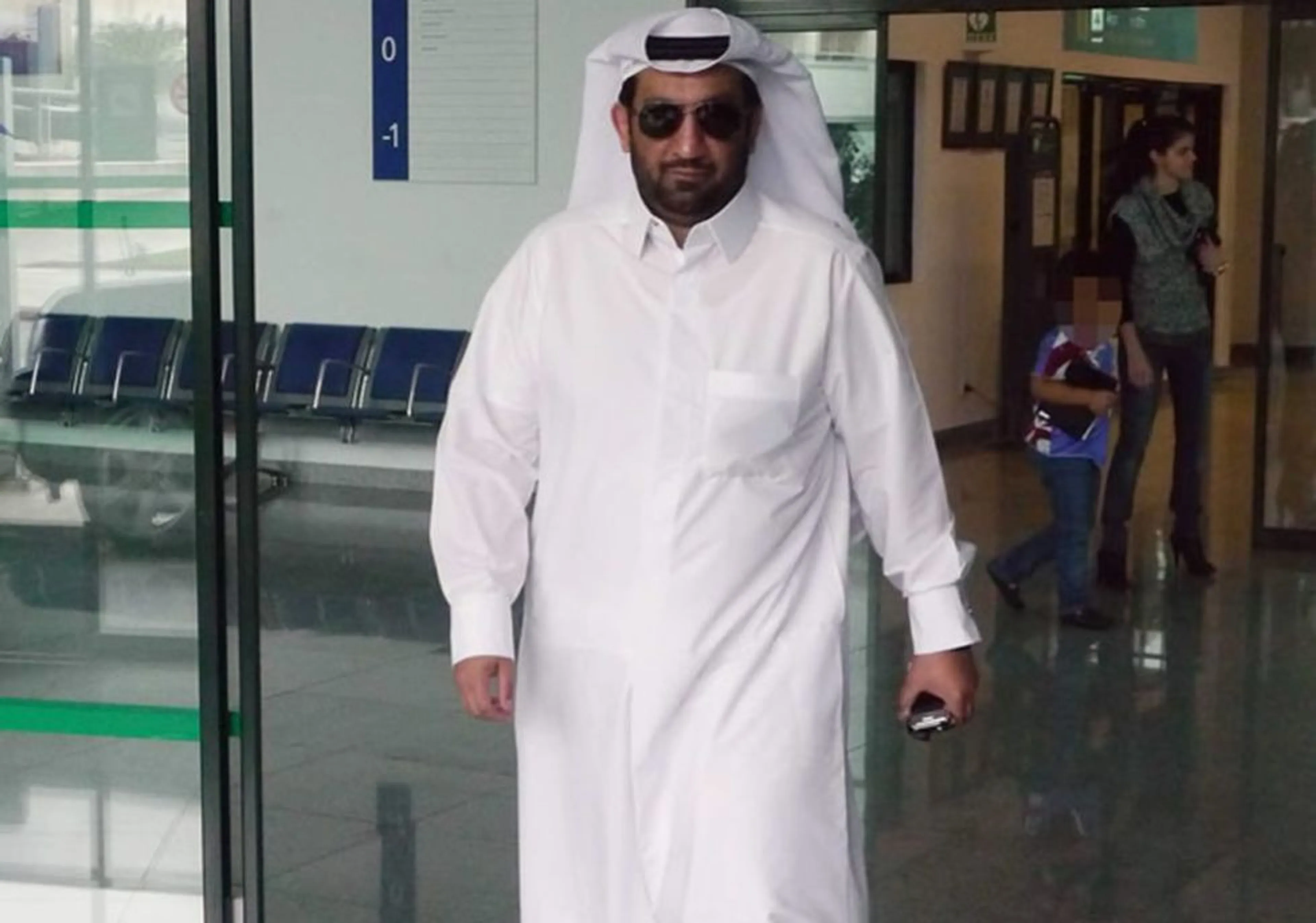 Copertina di Malaga, lo strano caso dello sceicco presidente: non arriva a fine mese