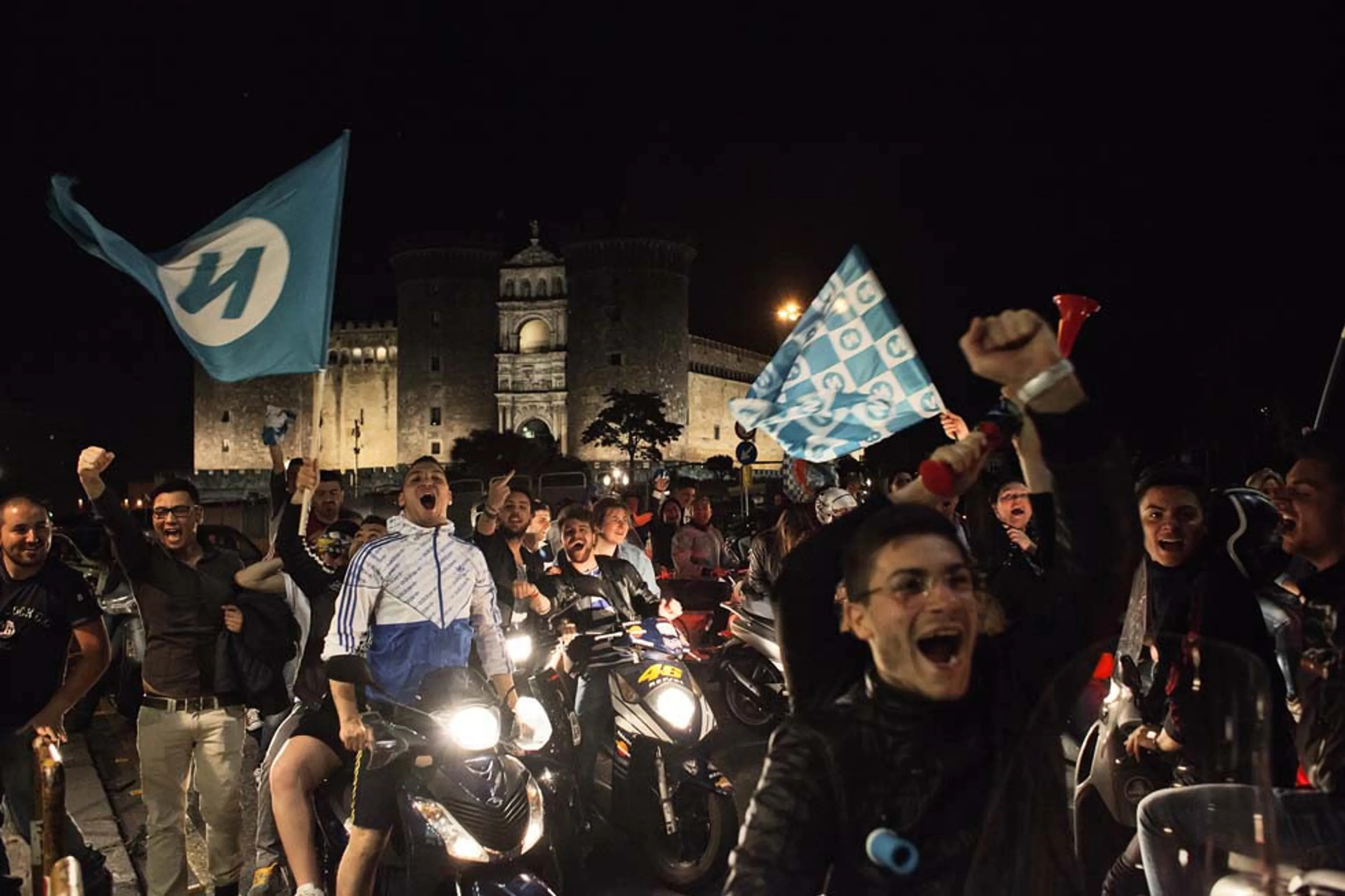 Lasciateci cantare: perché Napoli deve esultare