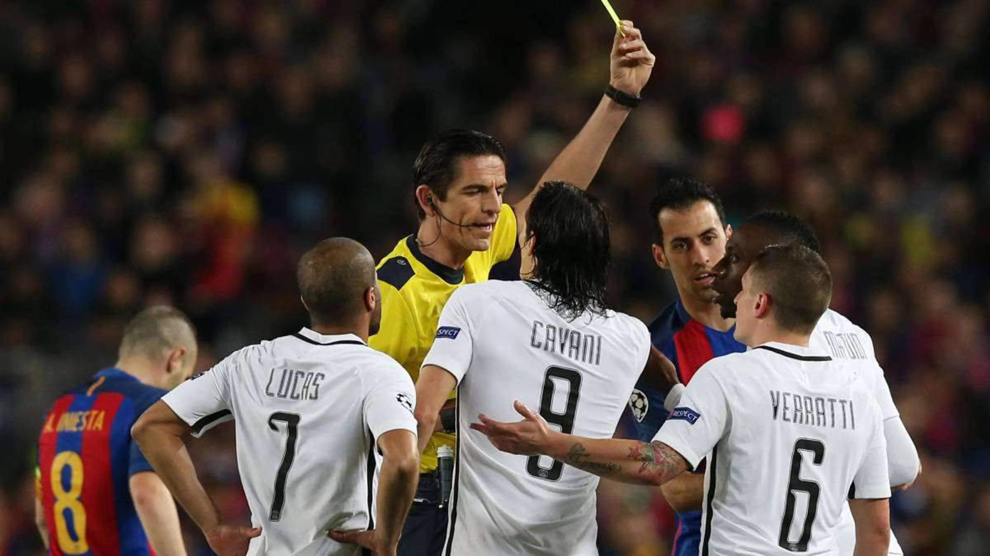 Copertina di Remuntada Barça-Psg, la UEFA ammette gli errori dell’arbitro