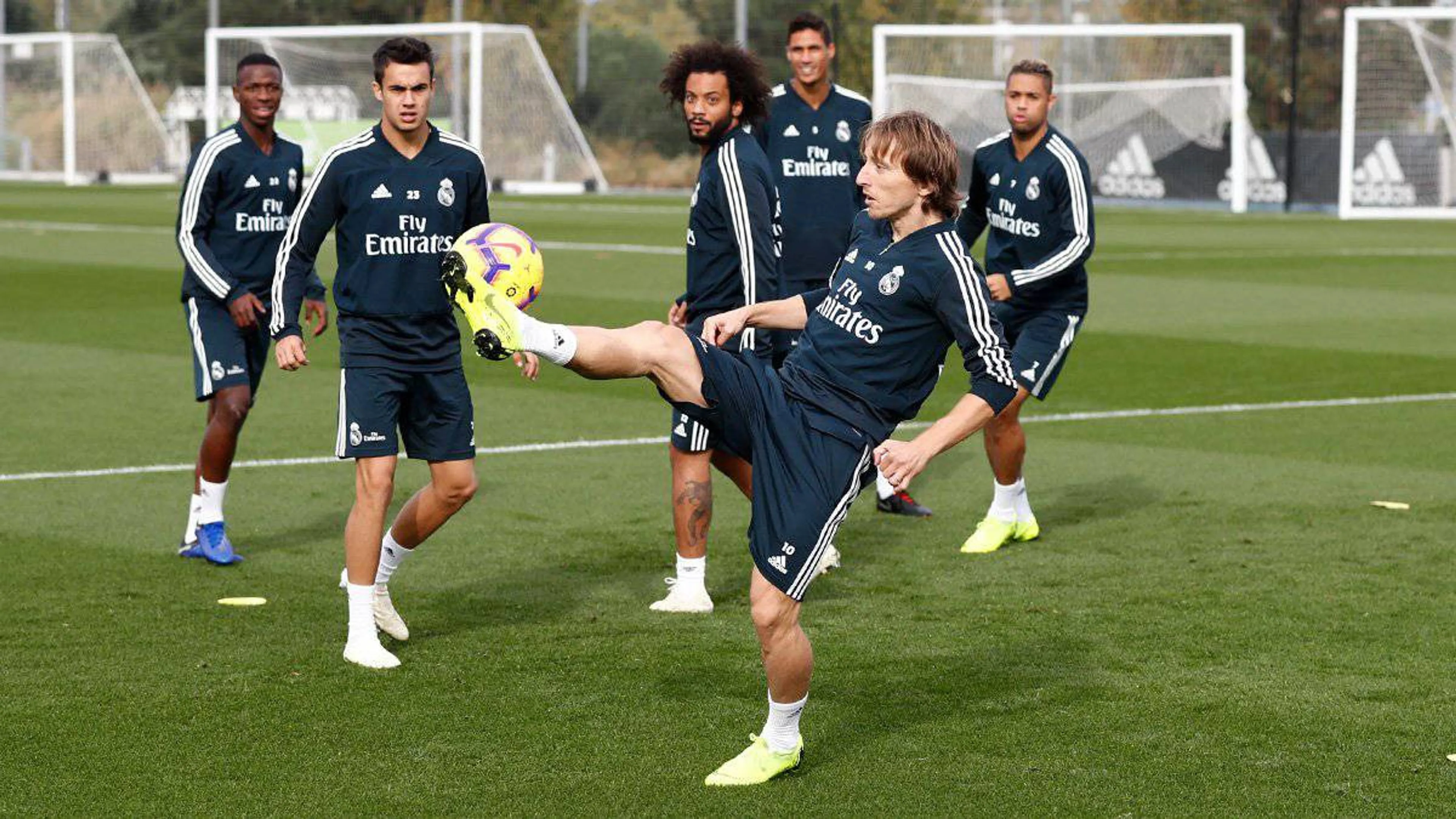 Copertina di Dai ritardi ai chili di troppo: ecco le multe del Real Madrid ai giocatori