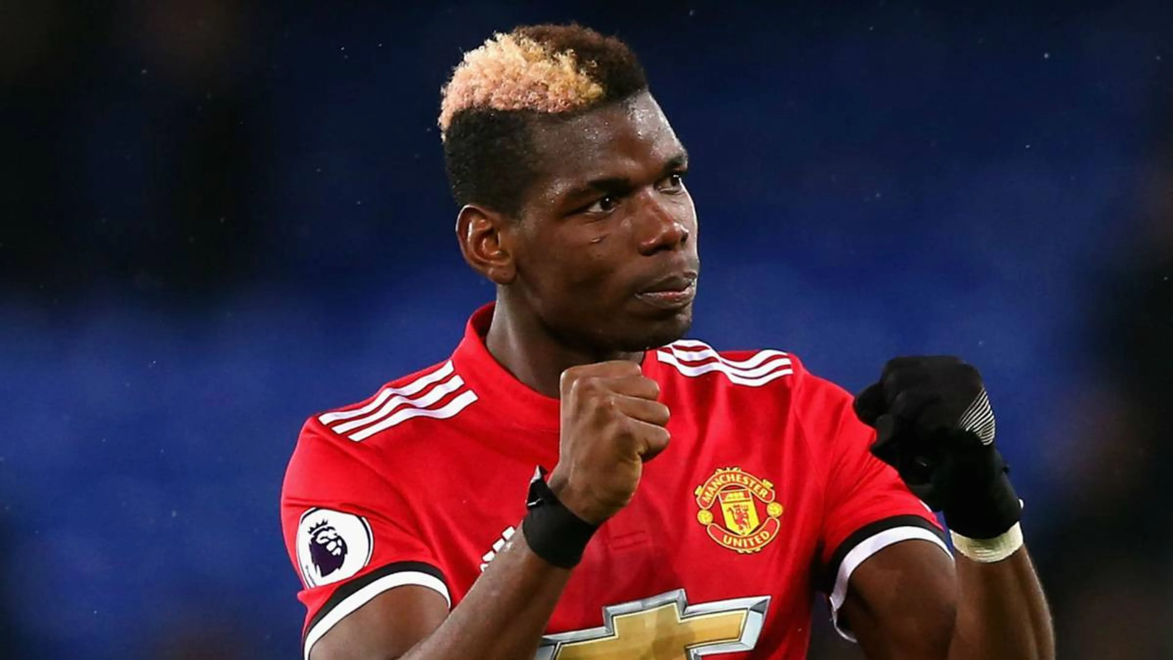 Copertina di Paul Pogba chiede 600 mila euro a settimana per restare allo United