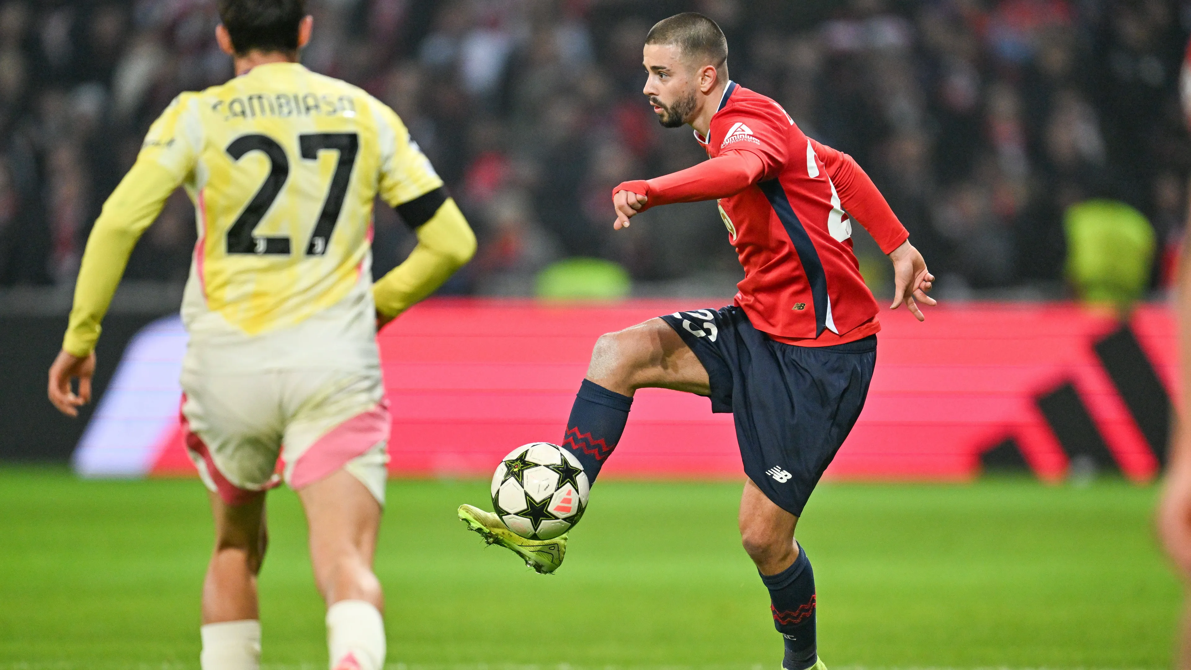Edon Zhegrova in maglia Lille