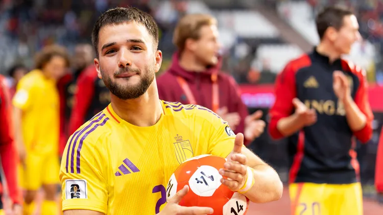 /images/2/0/2/2025-06-09-belgium-v-wales-fifa-2026-world-cup-qualifier-brussels-belgium-june-9-nicolas-raskin-of-belgium-applauds-for-the-fans-during-the-fifa-2026-world-cup-qualifier-match-between-belgium-and-wales-at-king-baudouin-stadium-on-june-9-2025-in-brussels-belgium-brussels-king-baudouin-stadium-belgium-content-not-available-for-redistribution-in-the-netherlands-directly-or-indirectly-through-any-third-parties-copyright-xjorisxverwijstxjpg_1749652530574.jpg
