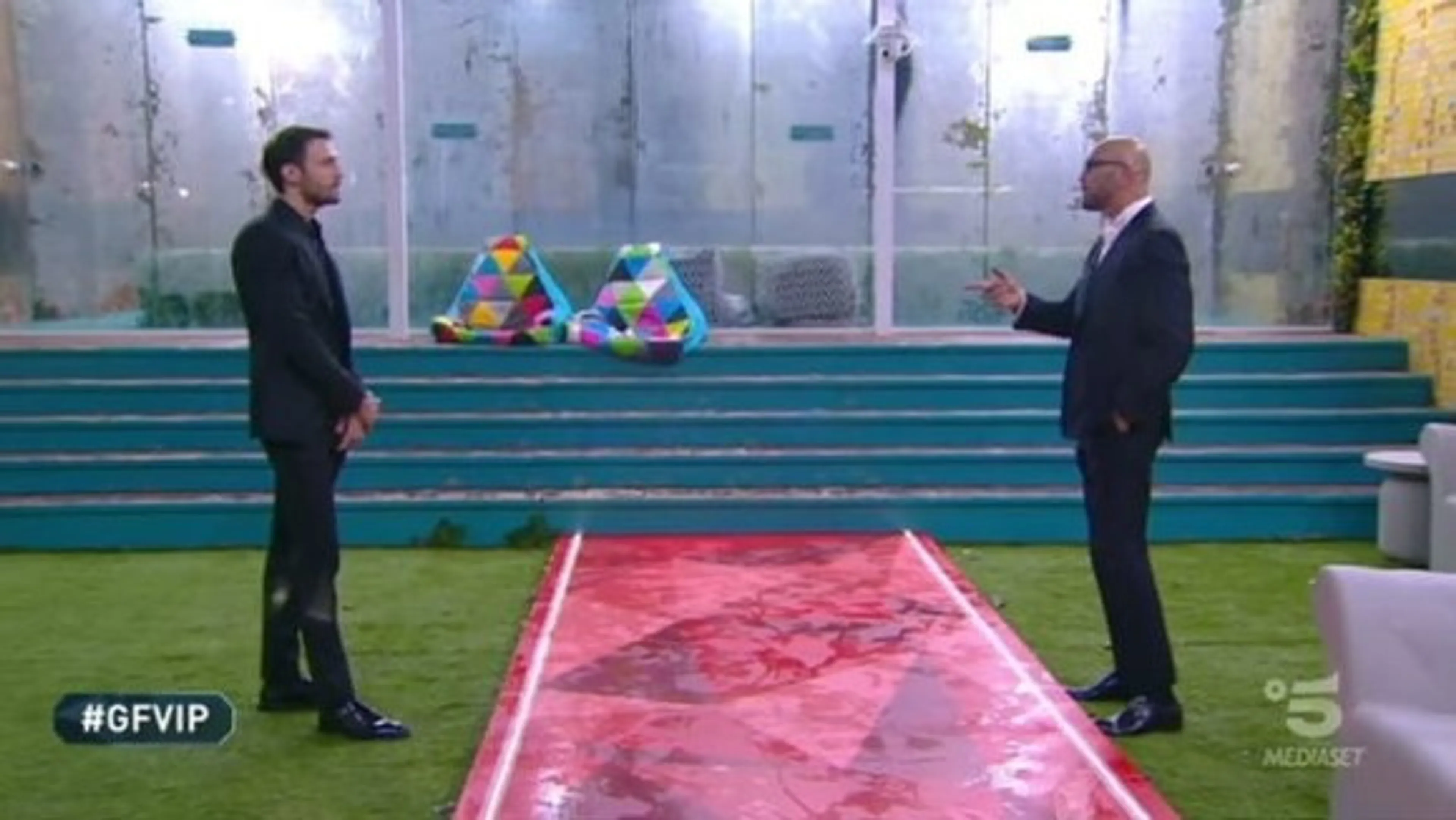 Copertina di Walter Zenga al GF Vip face to face col figlio Andrea: “Manco ai derby ricevevo così tanti insulti”