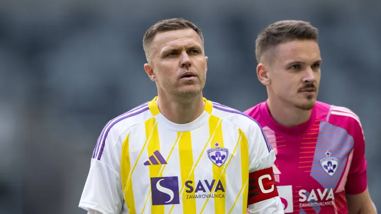 /images/2/4/0/240822-josip-ilicic-of-maribor-ahead-of-the-uefa-conference-league-play-off-match-between-djurgarden-and-nk-maribor-on-august-22-2024-in-stockholm-photo-emma-wallskog-bildbyran-cop-320-ew0407-fotboll-football-soccer-fotball-uefa-conference-league-djurgarden-nk-maribor-bbeng-240822-josip-ilicic-of-maribor-ahead-of-the-uefa-conference-league-play-off-match-between-djurgarden-and-nk-maribor-on-august-22-2024-in-stockholm-photo-emma-wallskog-bildbyran-cop-320-ew0407-fotboll-football-soccer-fotball-uefa-conference-league-djurgarden-nk-maribor-bbeng-copyright-emmaxwallskog-bb240822ew077jpg_1750189444382.jpg