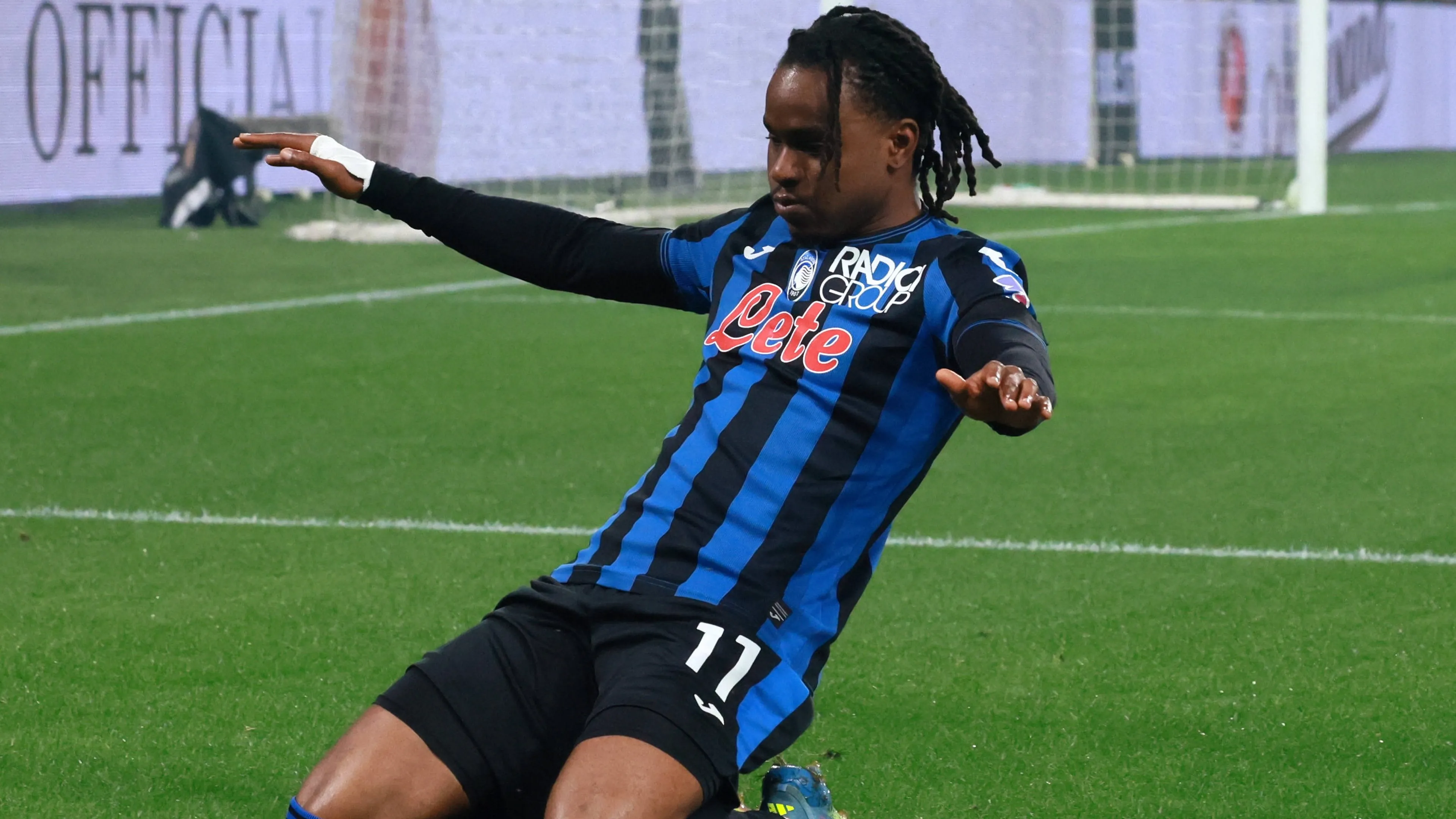 Napoli, blitz di Manna a Bergamo: il ds recapita un'offerta più che allettante per Lookman