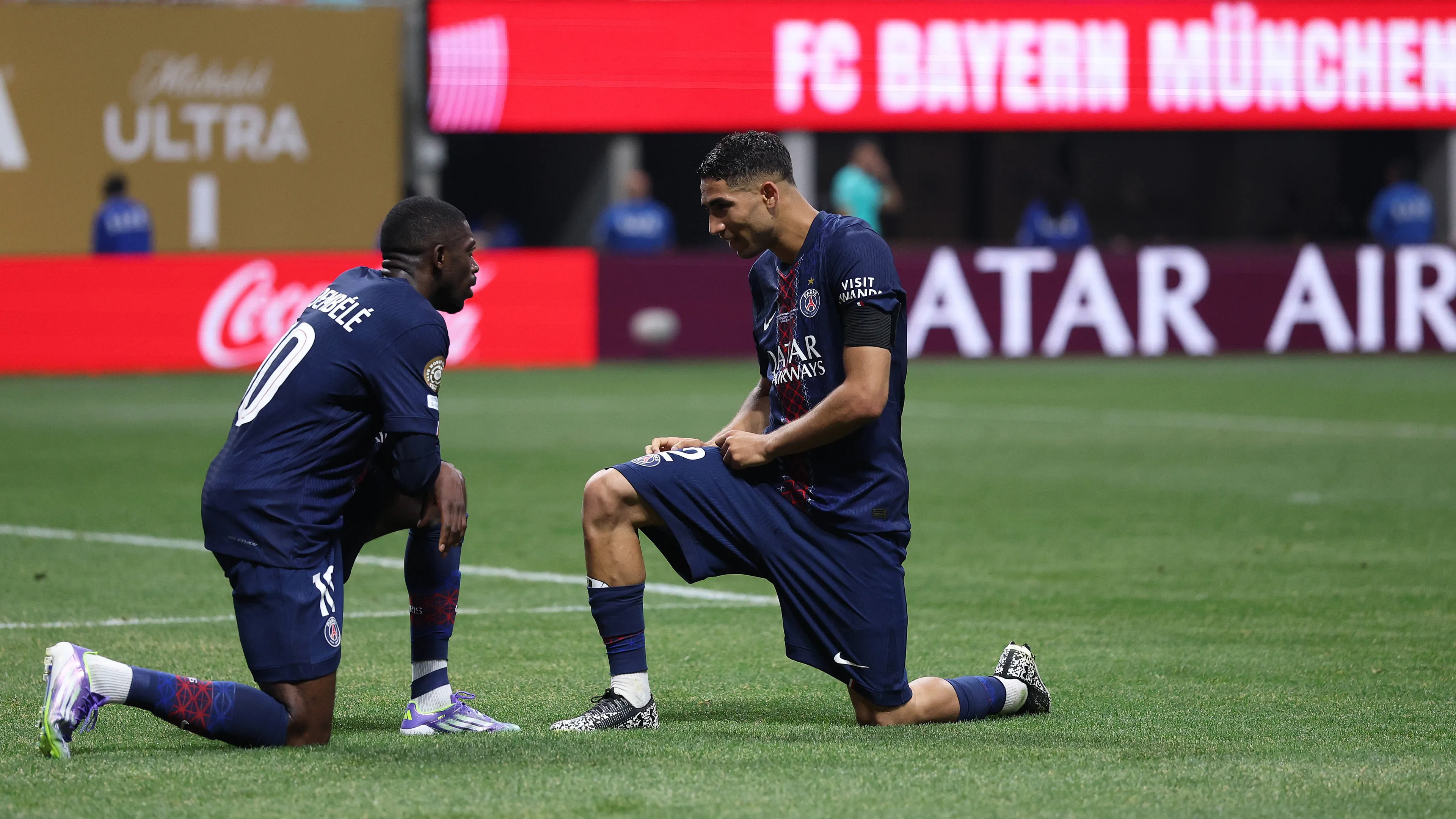 Rivalità da Pallone d'Oro al Psg, e lo spogliatoio si spacca: "Hanno provato a censurare Hakimi"