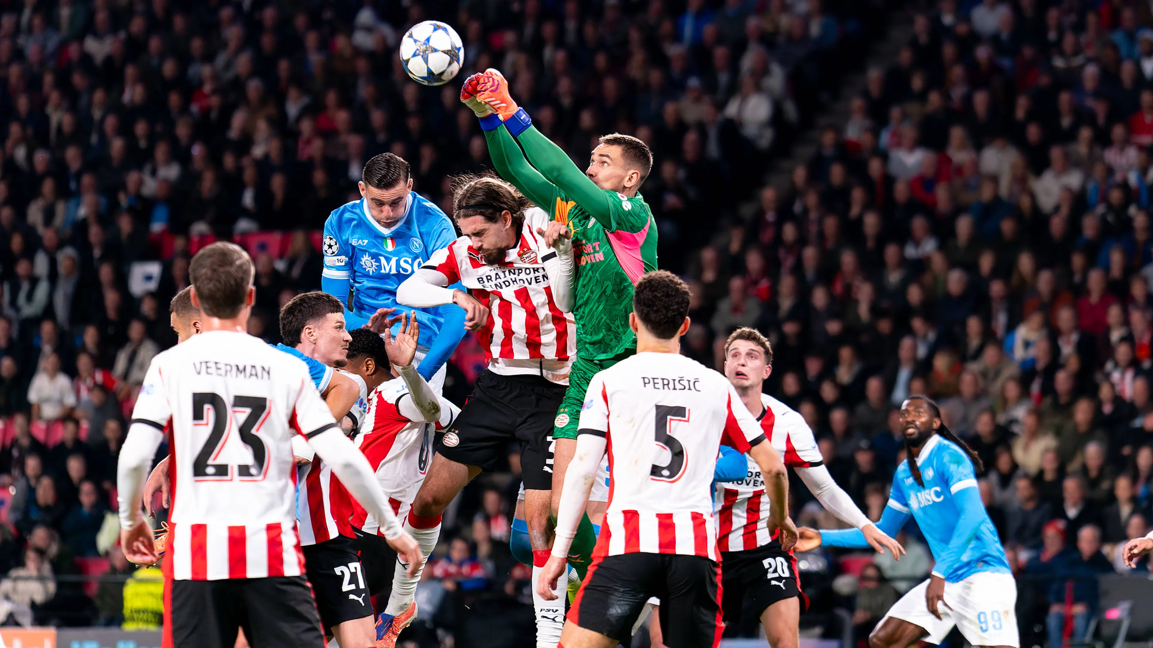 Champions League, occhio Napoli: i 6 gol subiti potranno pesare come un macigno in classifica. Il motivo