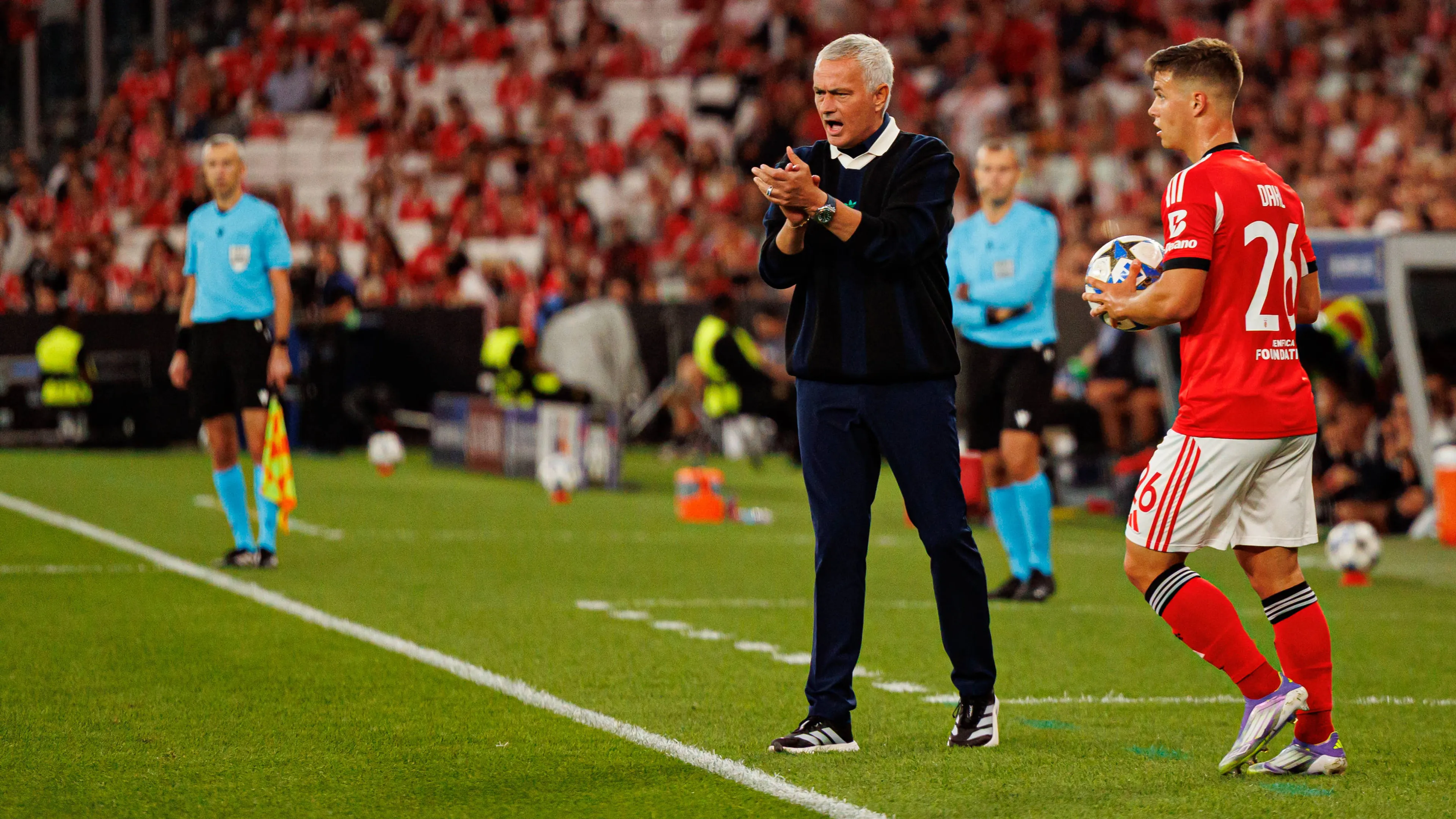 Mourinho al Benfica, il presidente del Fenerbache fa strane illazioni: "Che coincidenza..."