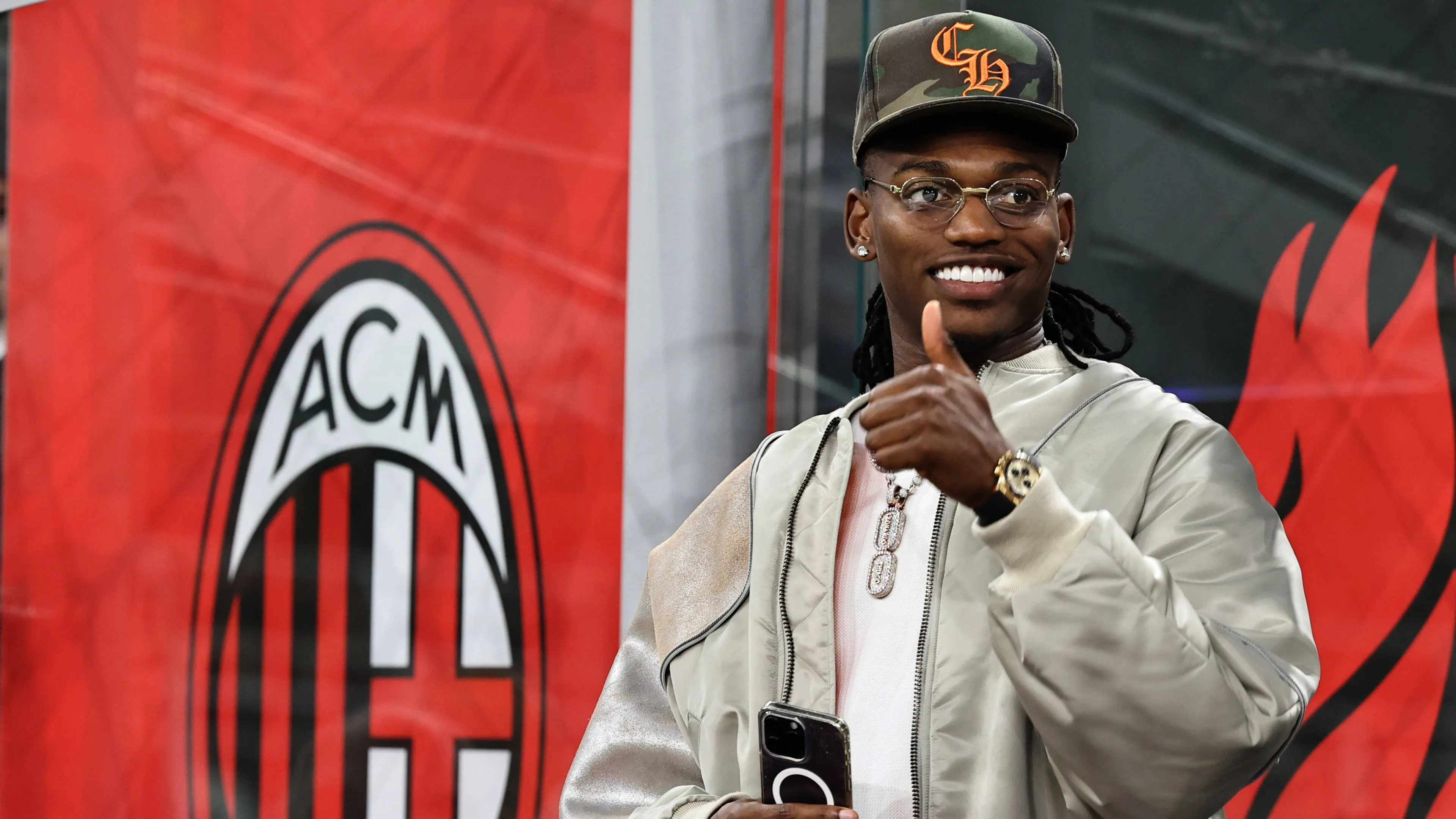 Incredibile Leao: "Ho rifiutato l'Inter per il Milan: non c'è paragone col Diavolo"