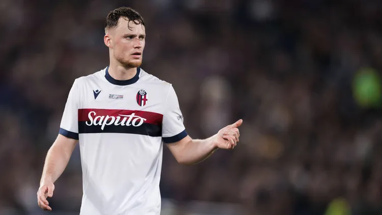 /images/a/c/-/ac-milan-v-bologna-fc-serie-a-sam-beukema-of-bologna-fc-gestures-during-the-coppa-italia-final-football-match-between-ac-milan-and-bologna-fc-rome-italy-copyright-xnicoloxcampoxjpg_1751538228962.jpg