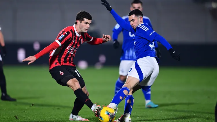 /images/a/c/-/ac-milan-v-napoli-women-serie-a-christian-pulisic-of-ac-milan-and-edoardo-goldaniga-of-como-1907-battle-for-the-ball-during-a-serie-a-match-between-como-1907-and-ac-milan-at-u-power-stadium-in-milan-italy-on-january-14-2025-como-italy-copyright-xandreaxdiodatox-originalfilenamediodato-acmilanv250114npngdjpgjpg_1756890059789.jpg