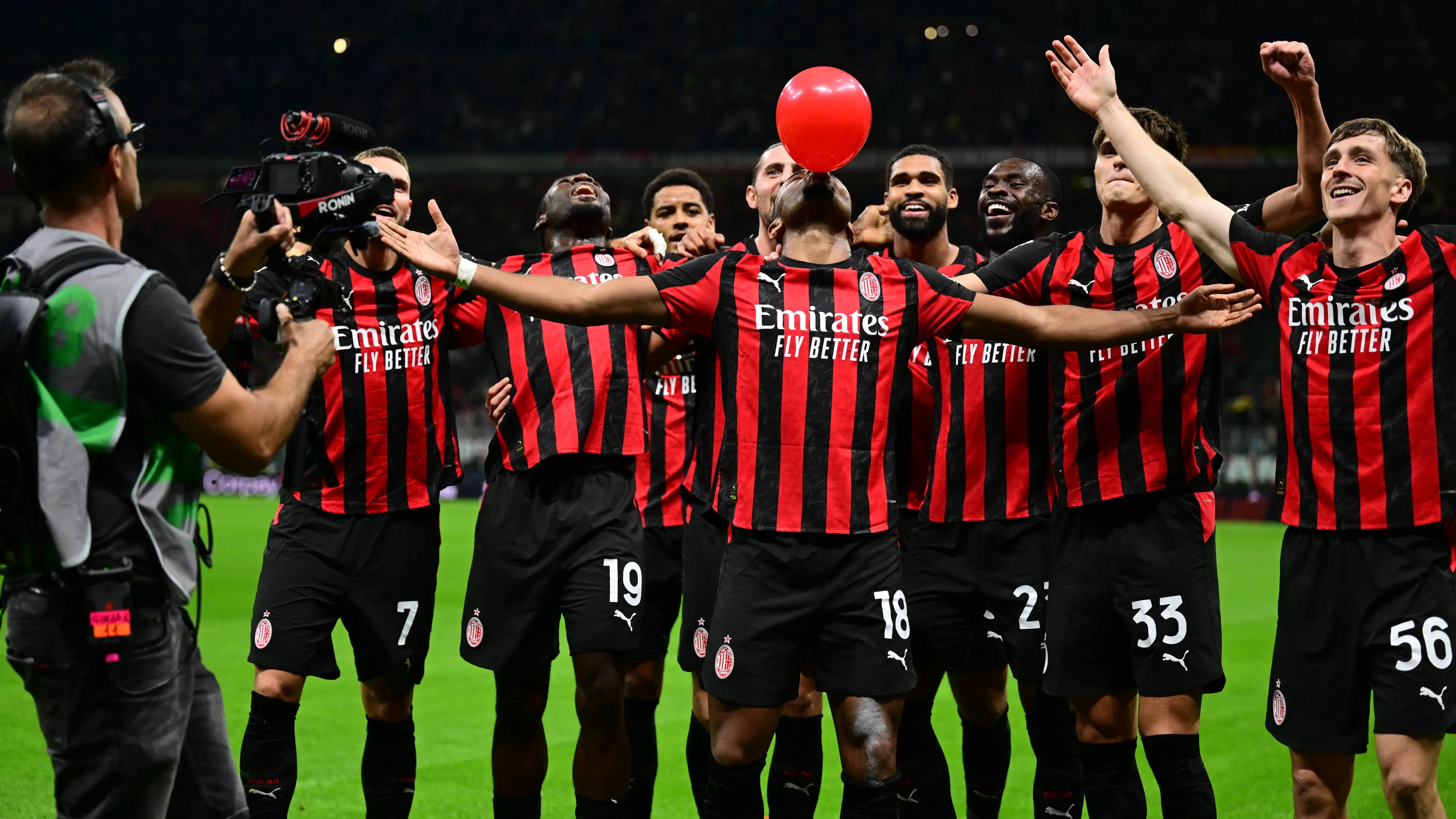 Super Milan in Coppa Italia, ma perché Nkunku festeggia con un palloncino?