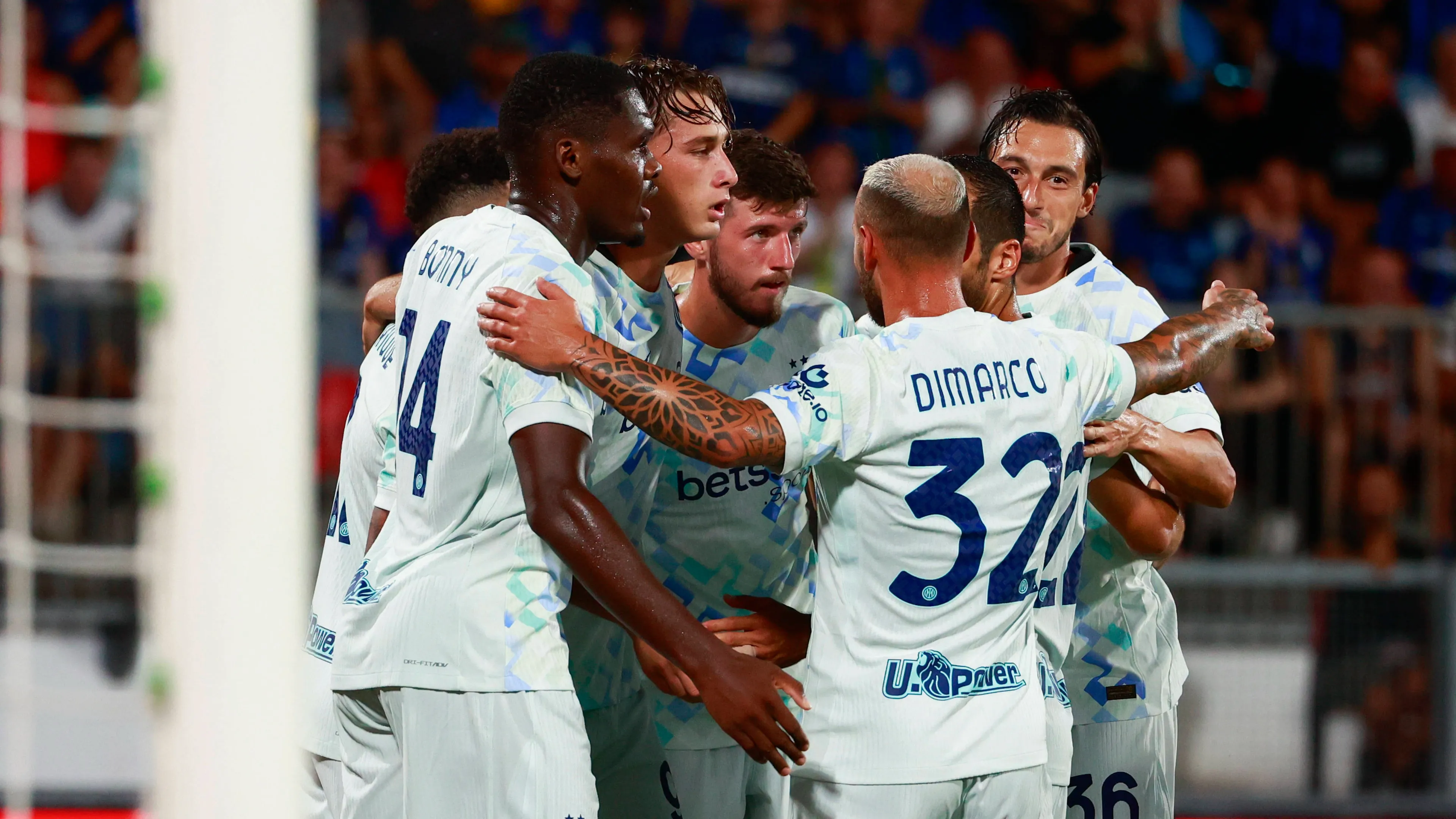 Ajax-Inter, Lautaro out? Ecco chi lo sostituisce: la probabile formazione di Chivu