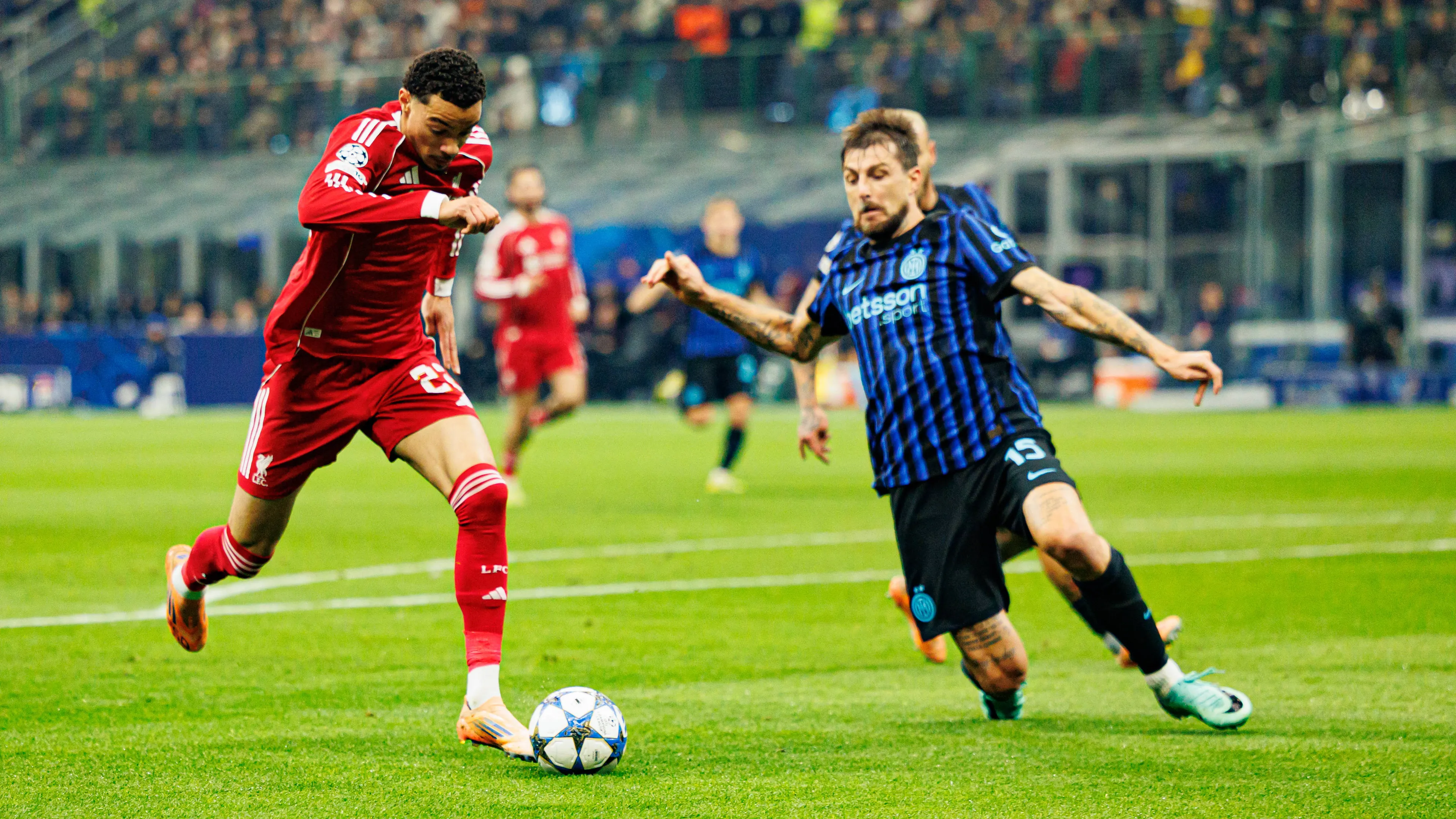 Calciomercato Inter, pronti 15 milioni per avere subito il sostituto di Acerbi