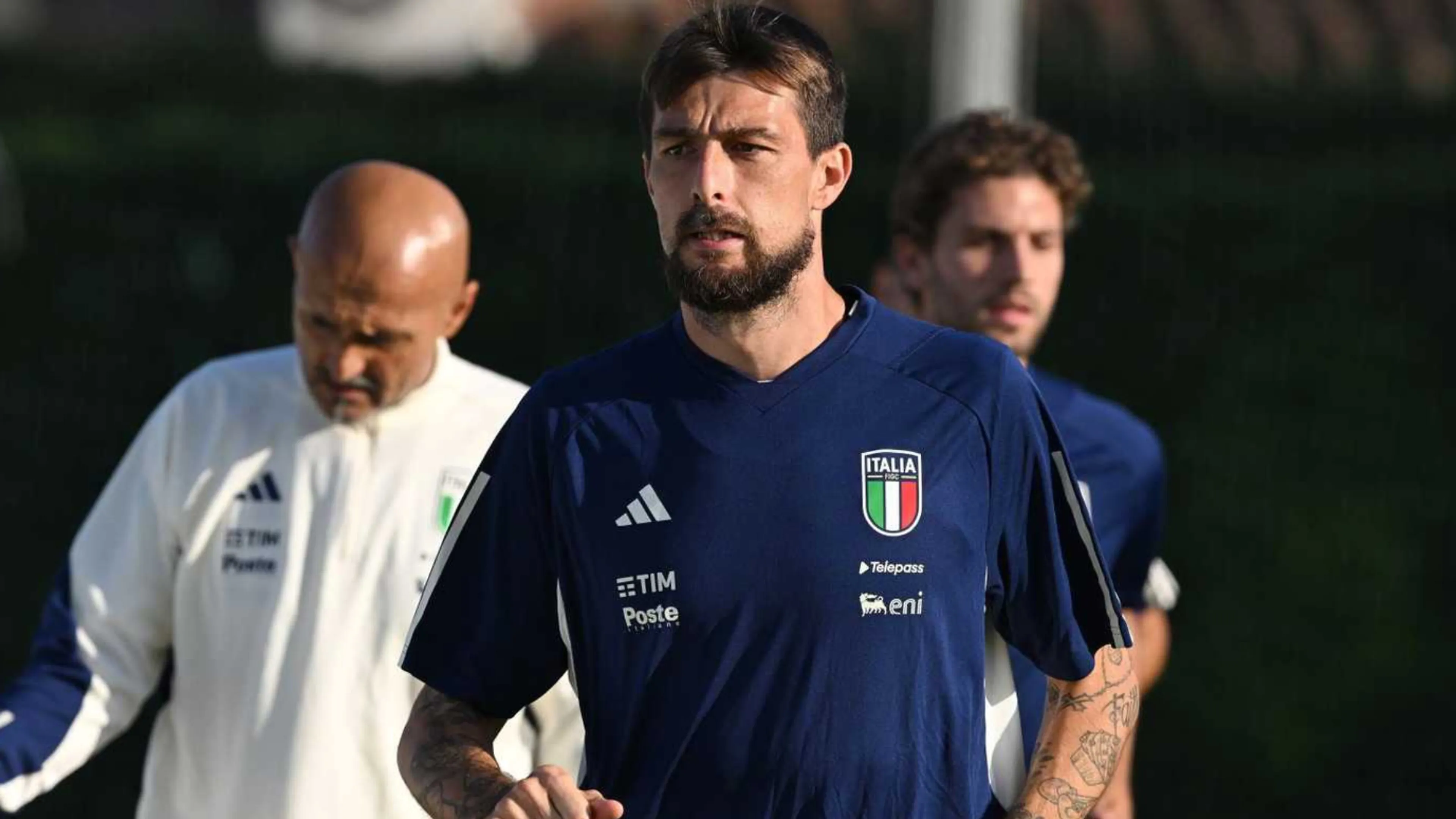 Copertina di Italia, Acerbi spiega ai compagni cos'è successo con Juan Jesus e viene escluso. Ecco cos'è successo a Roma
