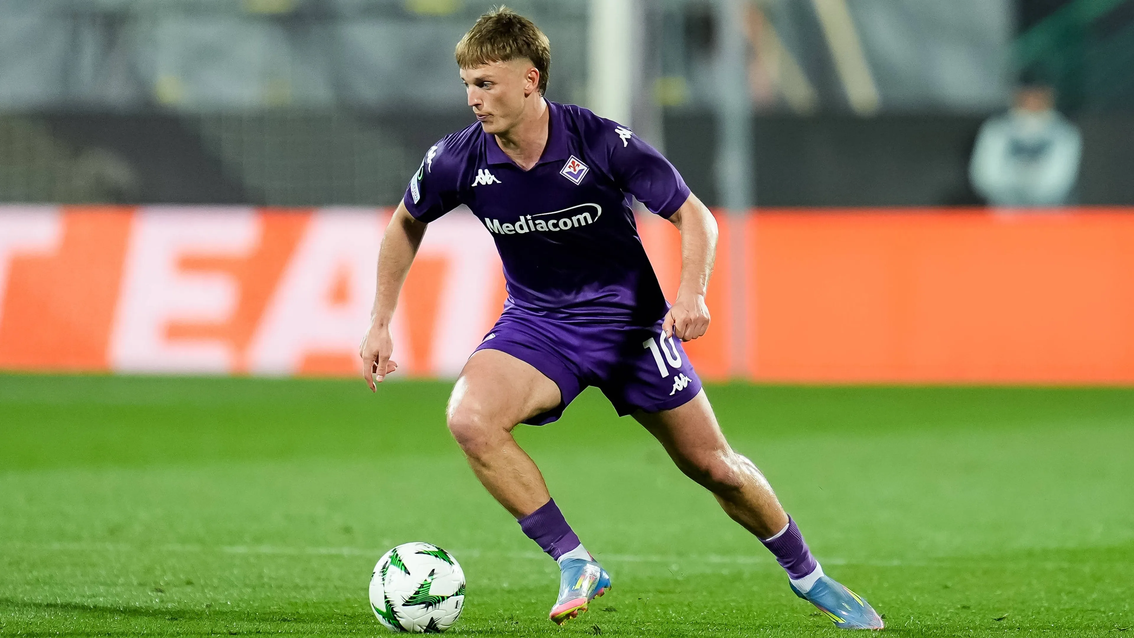 Albert Gudmundsson in maglia Fiorentina