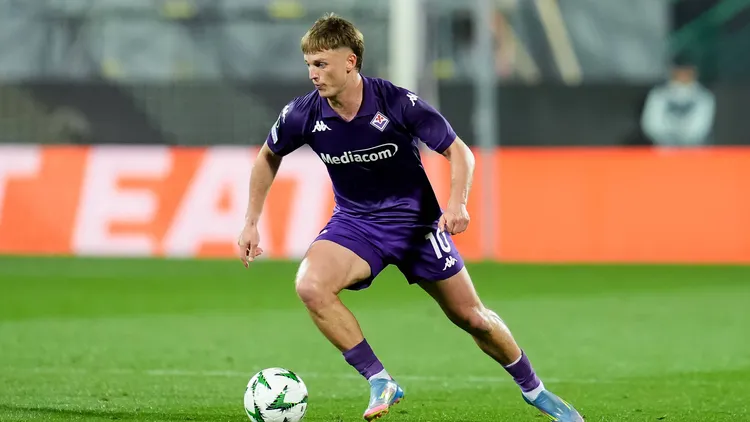 /images/a/c/f/acf-fiorentina-v-real-betis-balompie-uefa-conference-league-2024-25-semi-final-second-leg-albert-gudmundsson-of-acf-fiorentina-during-the-uefa-conference-league-2024-25-semi-final-second-leg-match-between-acf-fiorentina-and-real-betis-balompie-at-stadio-artemio-franchi-on-may-8-2025-in-florence-italy-florence-stadio-artemio-franchi-florence-italy-copyright-xgiuseppexmaffiax-ueclfiorentina-betis080525bru7021jpg_1750786821617.jpg