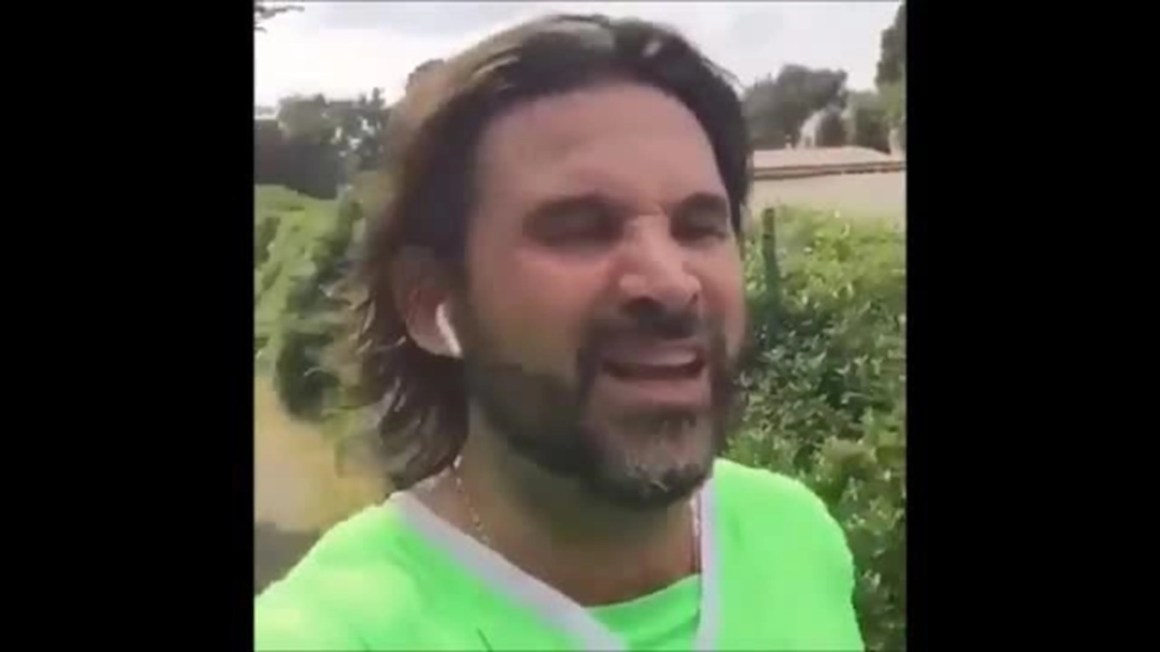 Copertina di Adani corsa con ringraziamento a Dio…e turpiloqui (VIDEO)
