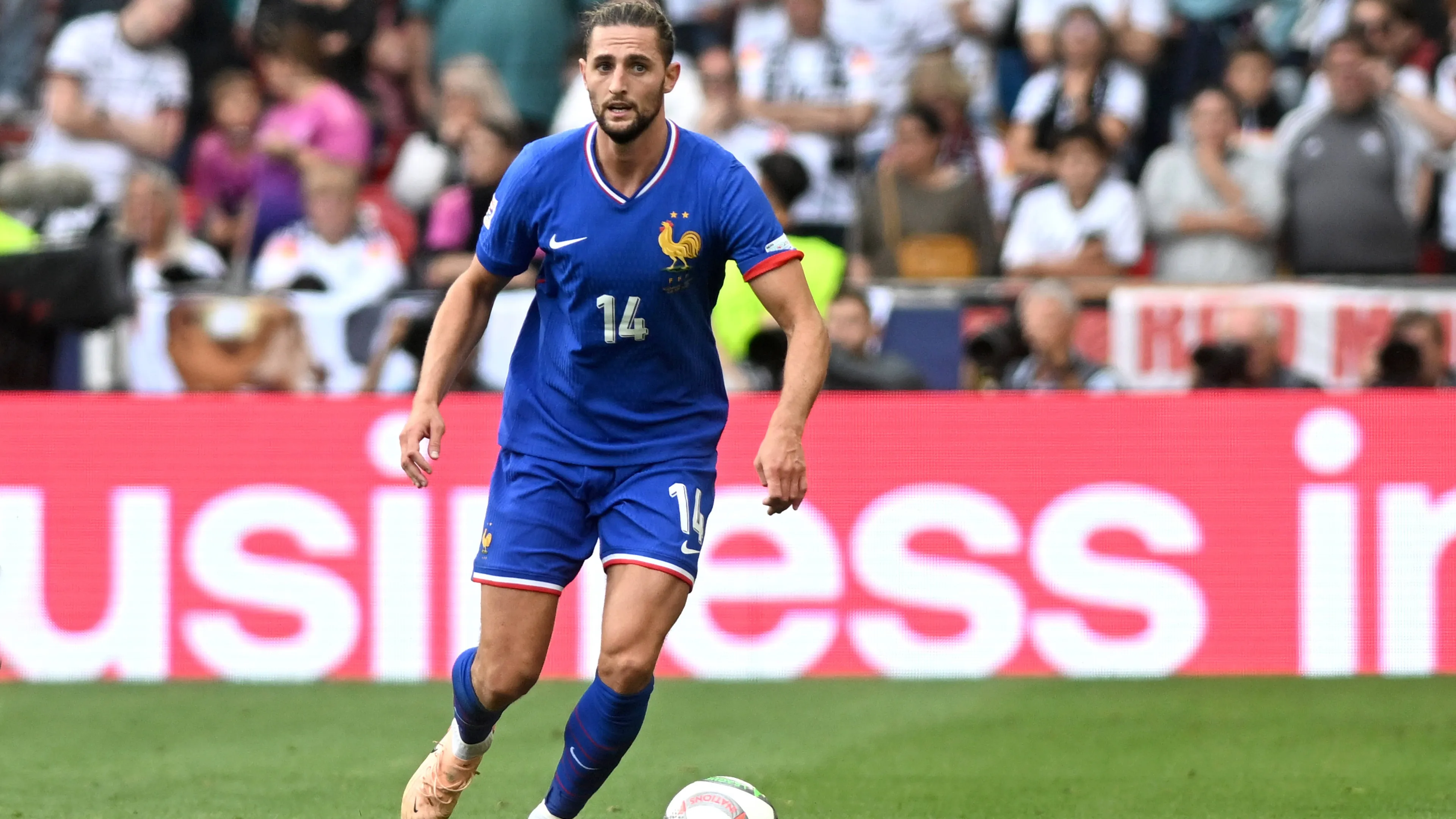 Rabiot vince la causa contro il PSG: il club costretto a pagarlo