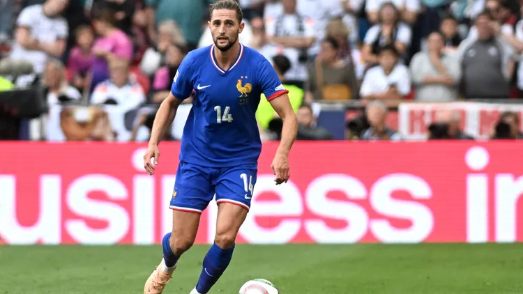 /images/a/d/r/adrien-rabiot-francia-uefa-nations-league-2025-third-place-play-off-germany-vs-france-0-2-azione-action-single-shot-uefa-nations-league-2025-finale-3-4-posto-germania-francia-2-0jpg_1750351426691.jpg