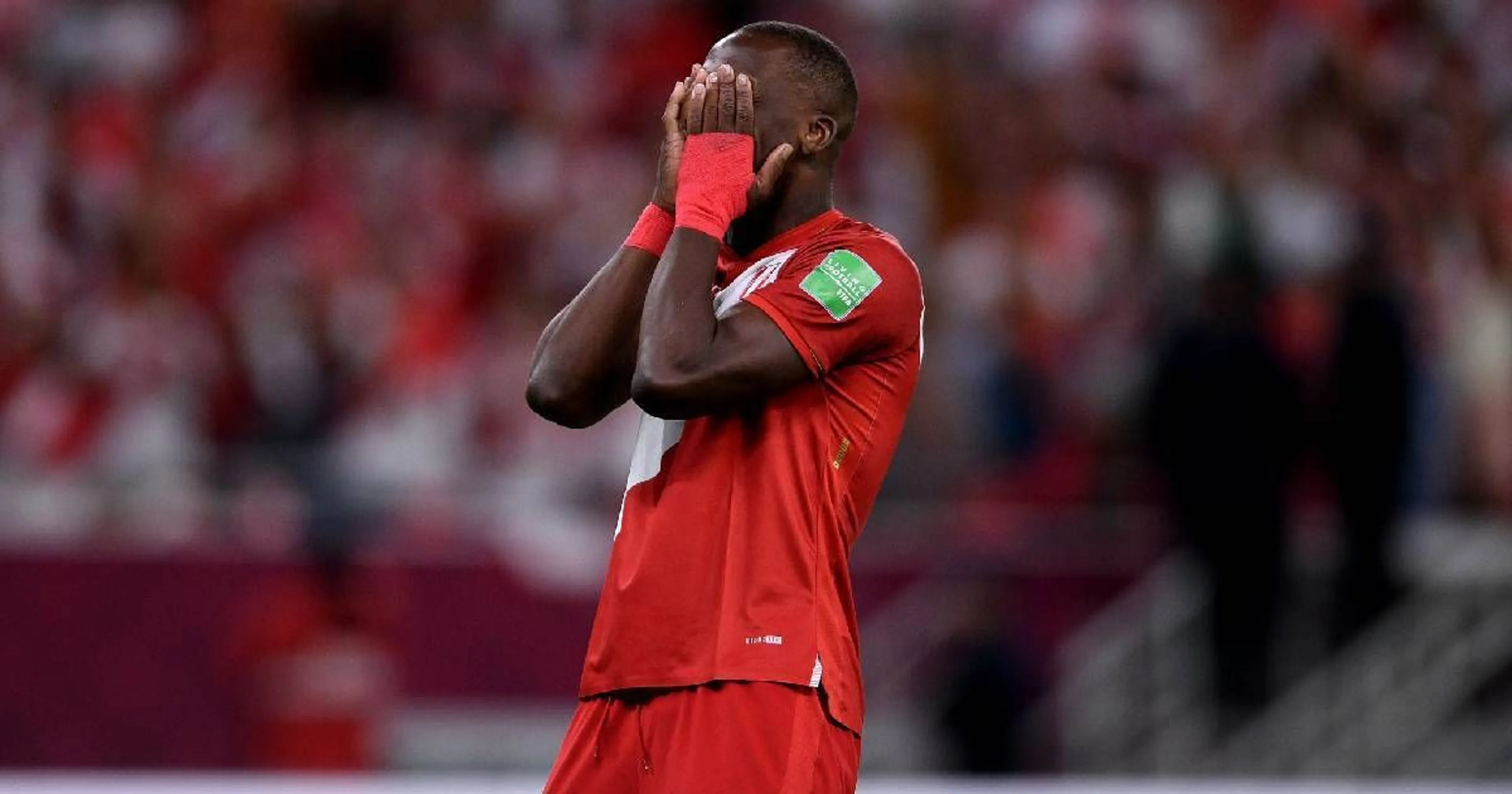 Copertina di Perù, Advincula straziato dall’errore lascia la Nazionale: “Non riesco a perdonarmi”