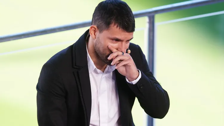 /images/a/g/u/aguero-lascia-il-calcio.jpg