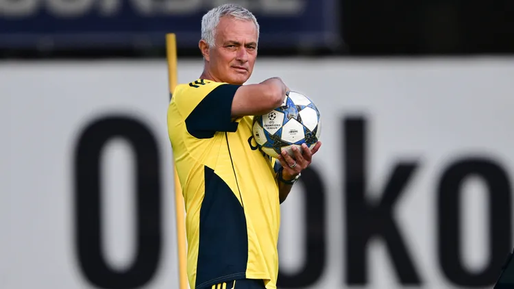 /images/a/h/e/ahead-of-fenerbahce-v-benfica-uefa-champions-league-istanbul-turkiye-august-19-fenerbahce-head-coach-jose-mourinho-attends-at-the-last-training-ahead-of-the-uefa-champions-league-playoff-first-leg-match-against-portugal-s-benfica-team-at-the-chobani-stadium-in-istanbul-turkiye-on-august-19-2025-serhat-cagdas-anadolu-istanbul-turkey-editorial-use-only-please-get-in-touch-for-any-other-usage-copyright-x2025xanadoluxserhatxcagdasxjpg_1755629824448.jpg