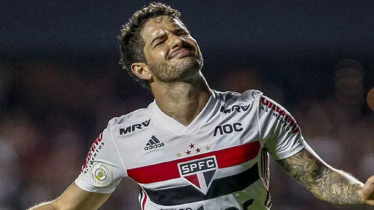 /images/a/l/e/Alexander-Pato.jpg