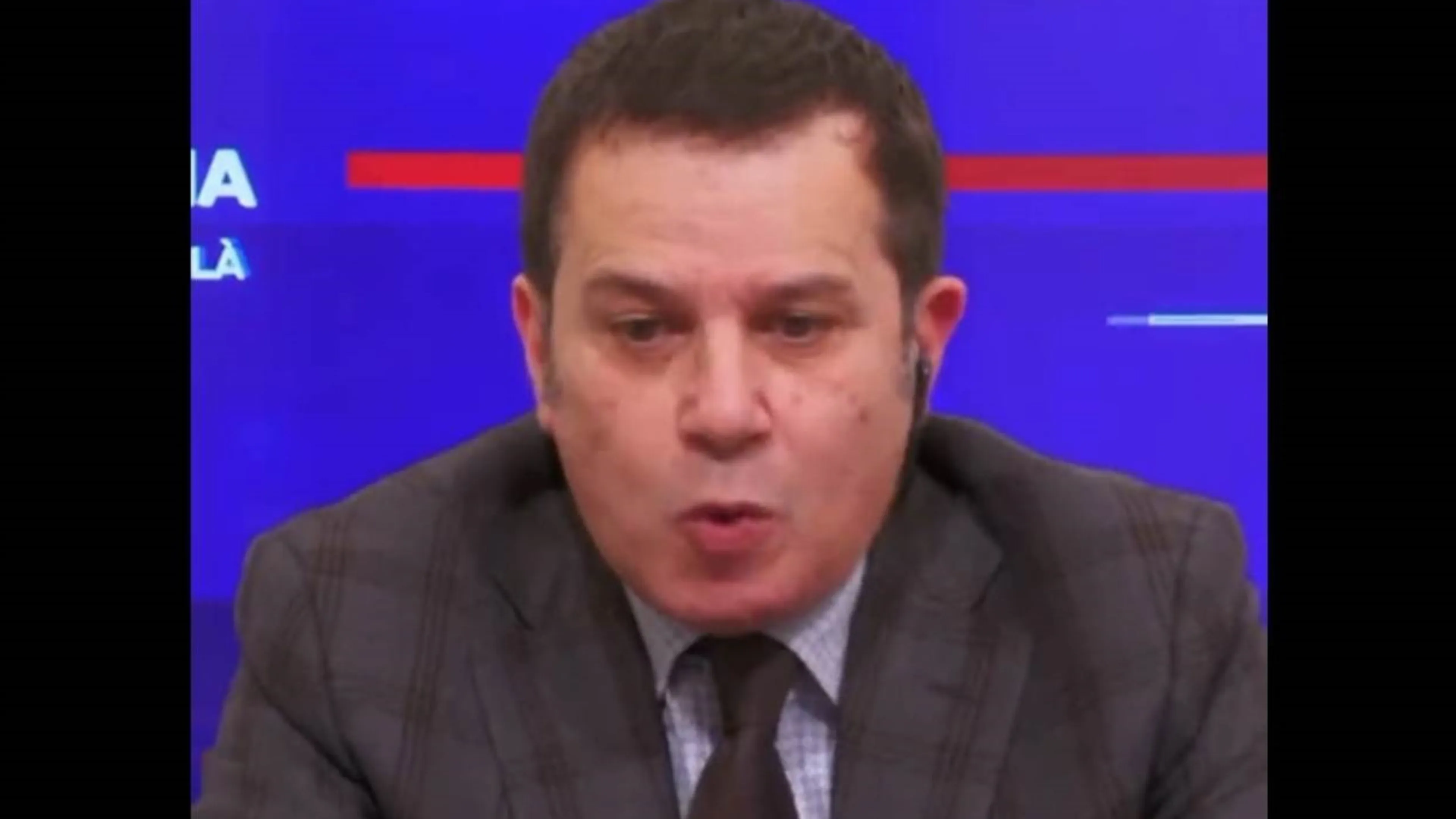 Copertina di Pedullà, durissimo attacco ad Allegri: “Solo lui può vendere questo Rolex finto” (VIDEO)