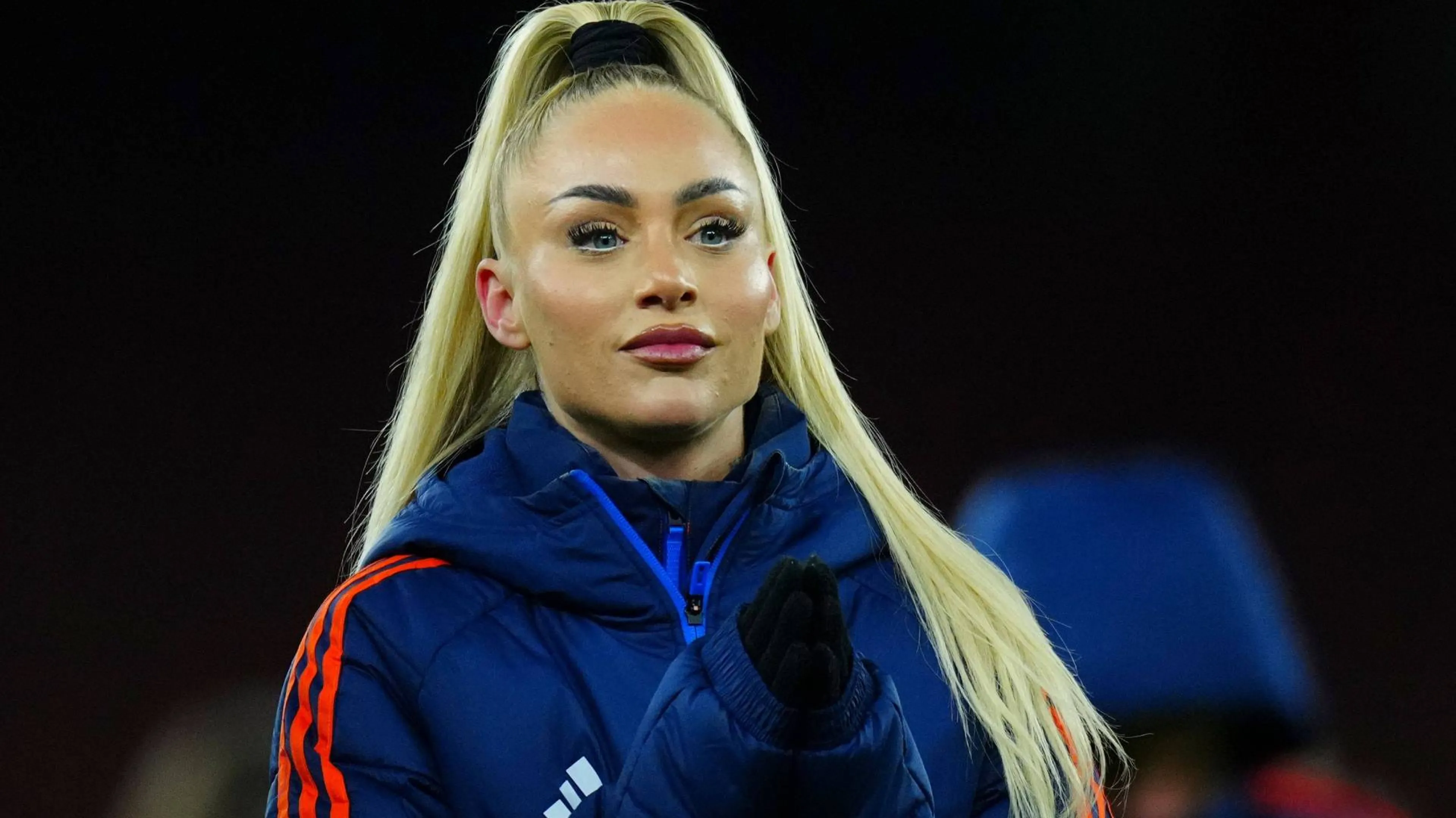 Copertina di Douglas Luiz e Alisha Lehmann si sono dati una regola in casa: ecco cosa non possono fare