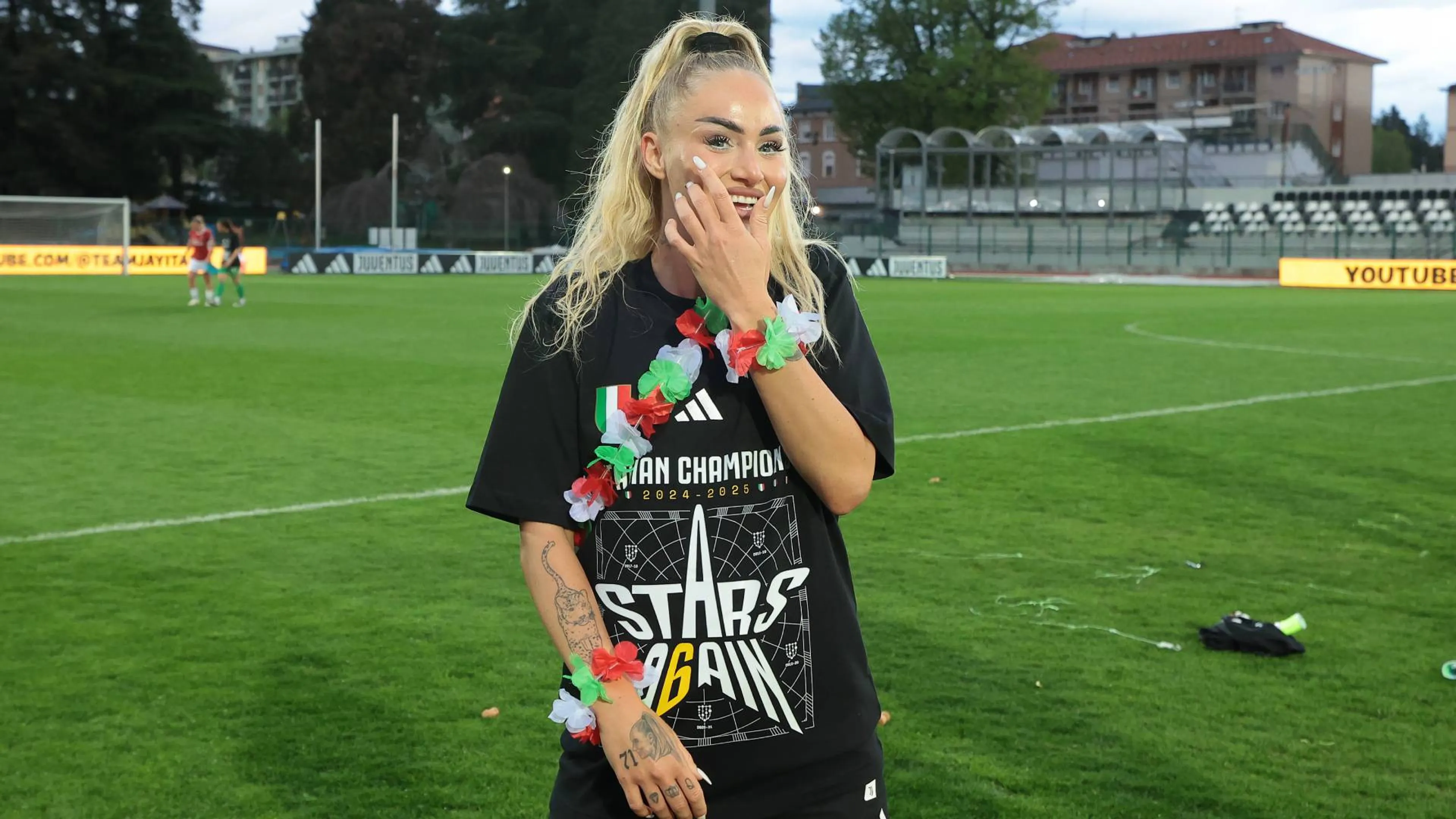 Alisha Lehmann si sfoga: "Che problema c'è? Perchè le persone sono così cattive?"
