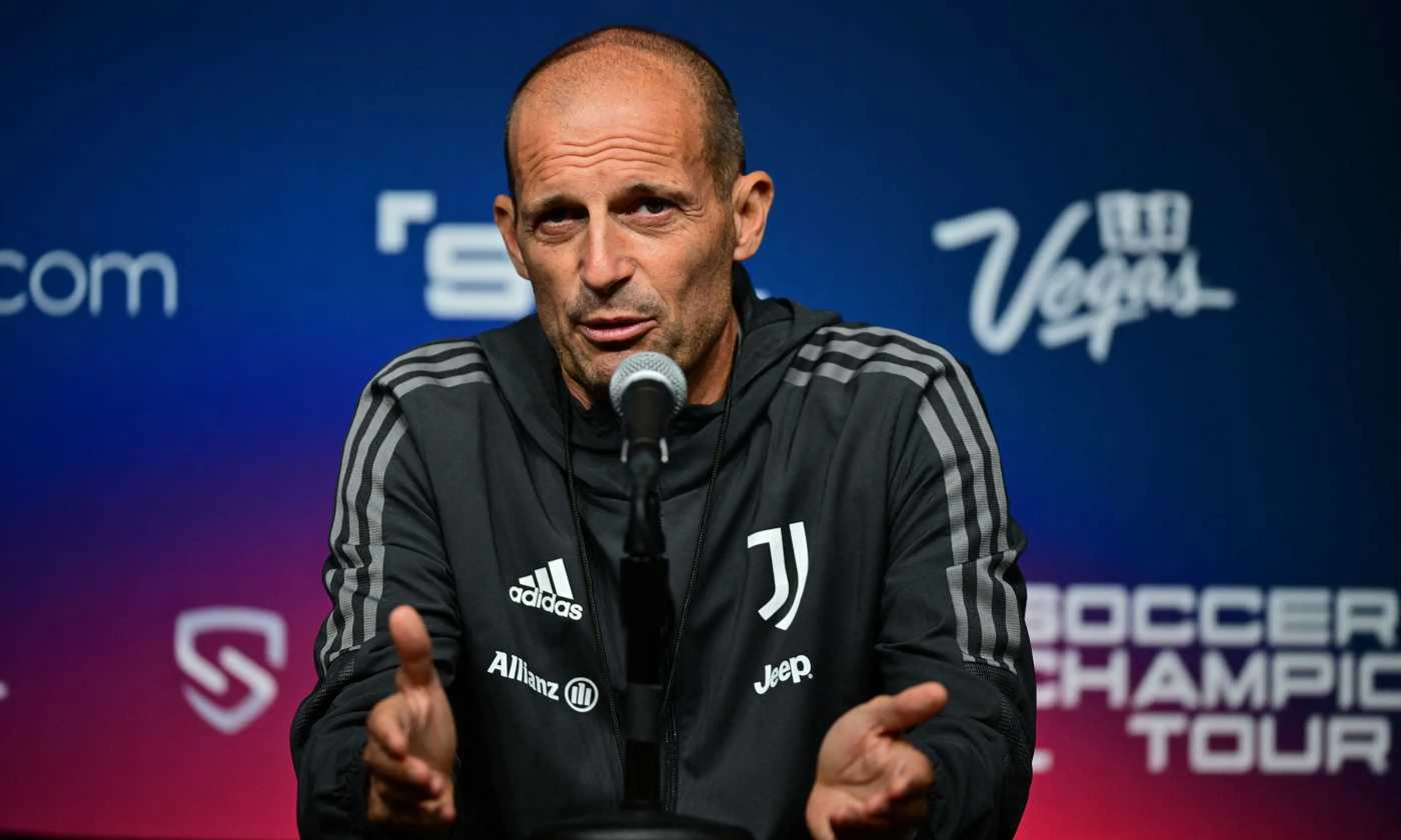 Copertina di Juventus, Allegri senza mezze misure: “Abbiamo il dovere di vincere lo Scudetto”