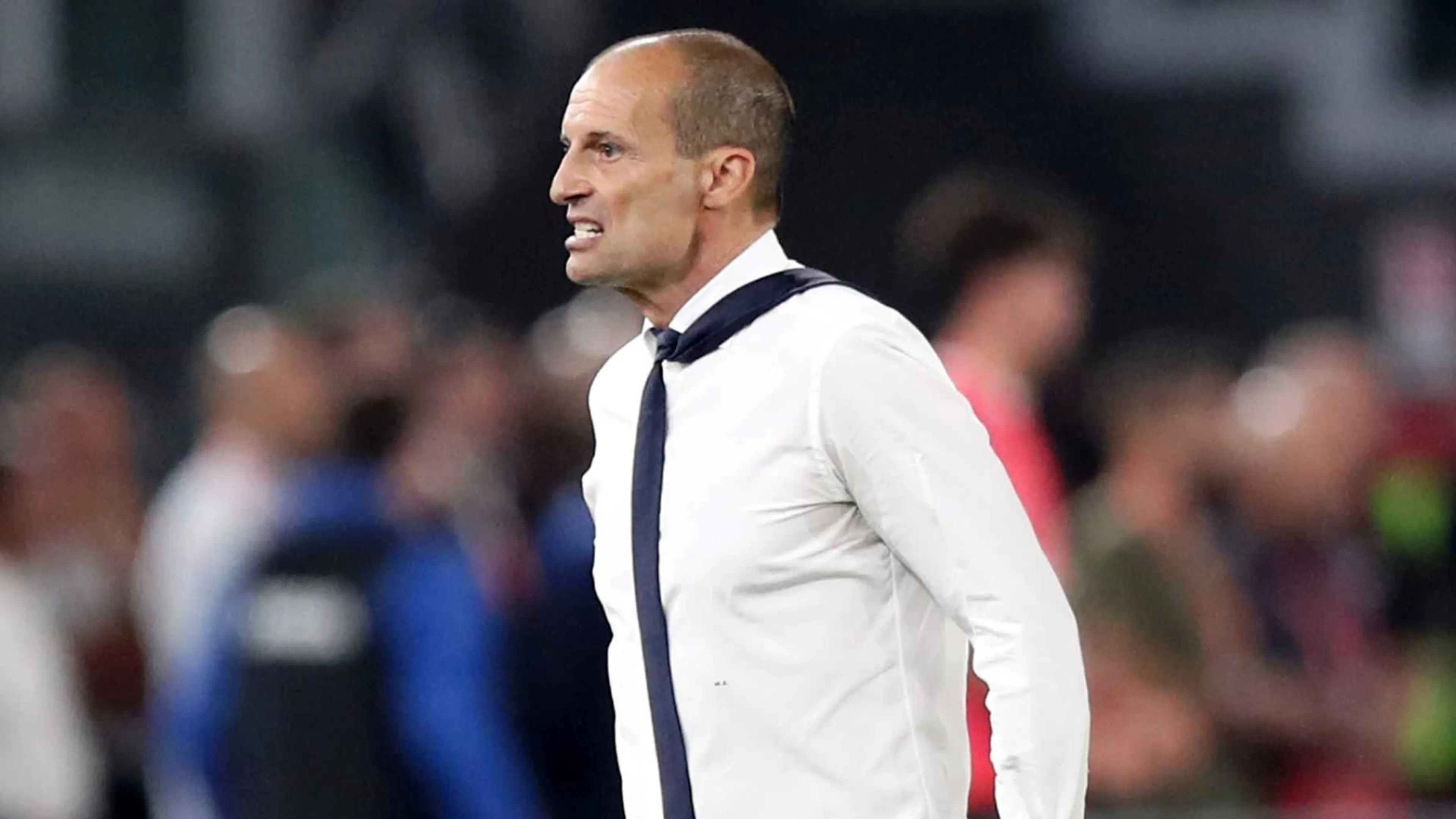 Copertina di Allegri ha aggredito il direttore di Tuttosport: "Scrivi solo quello che vuole la società, ti strappo le orecchie"