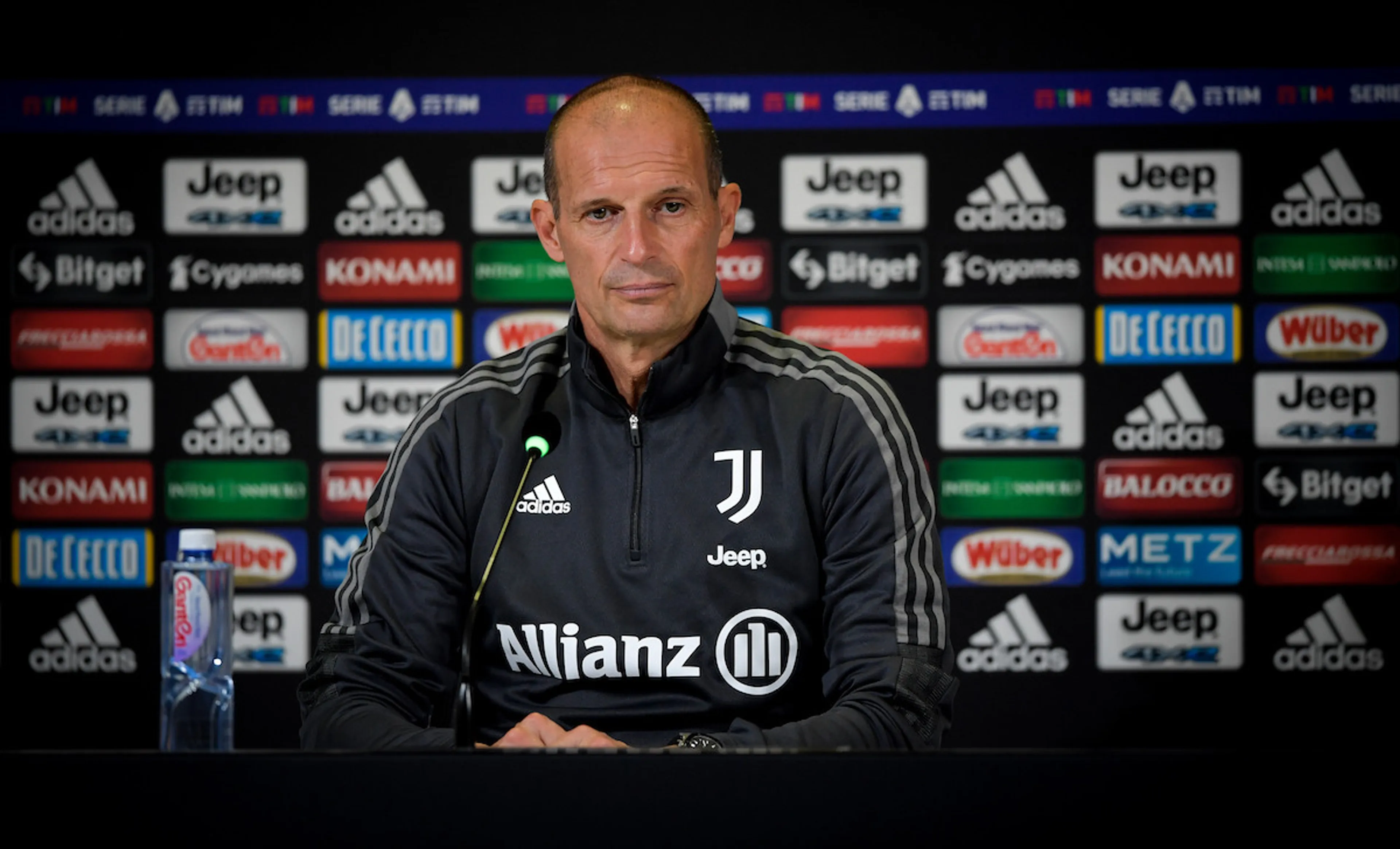 Copertina di Juventus, Allegri soddisfatto: “Stiamo iniziando ad assomigliare a una squadra, ma…”