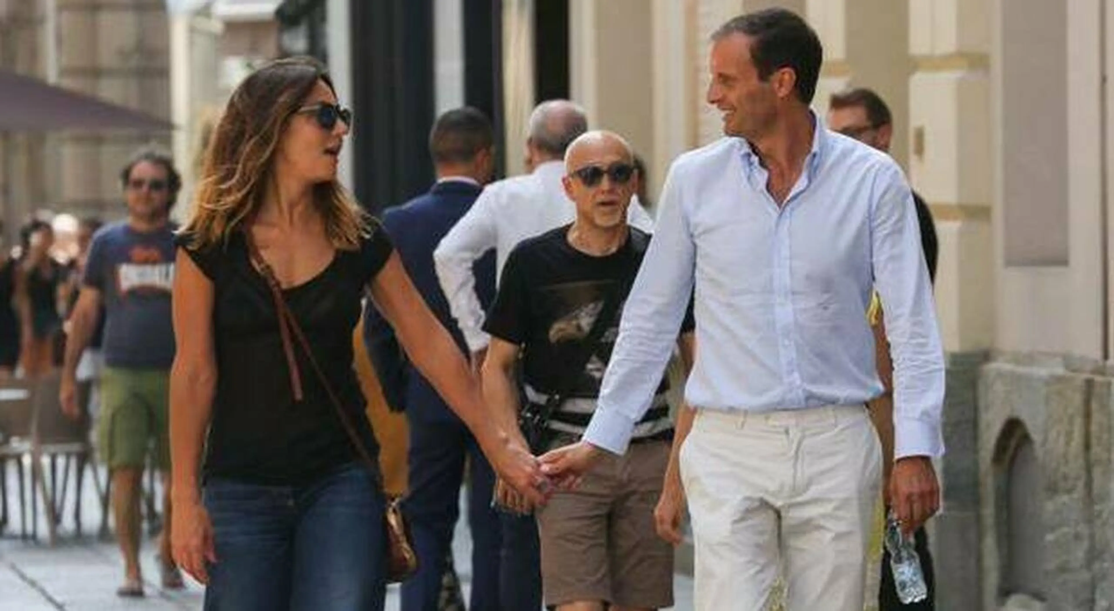 Copertina di Tra Allegri e Ambra Angiolini è finita: fatale un tradimento?