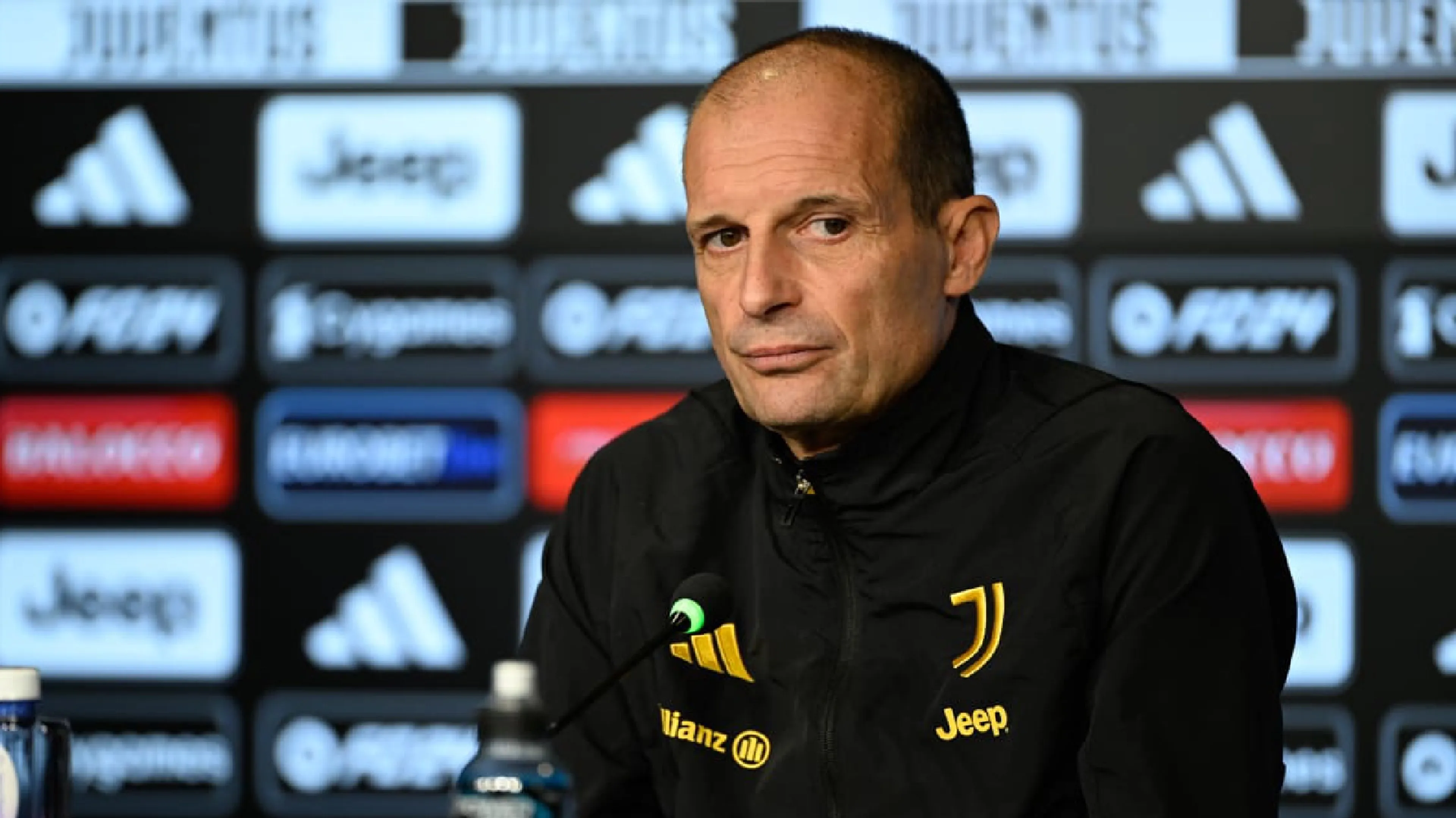 Copertina di Sfogo di Chiesa contro Allegri, l'allenatore bianconero risponde in conferenza stampa