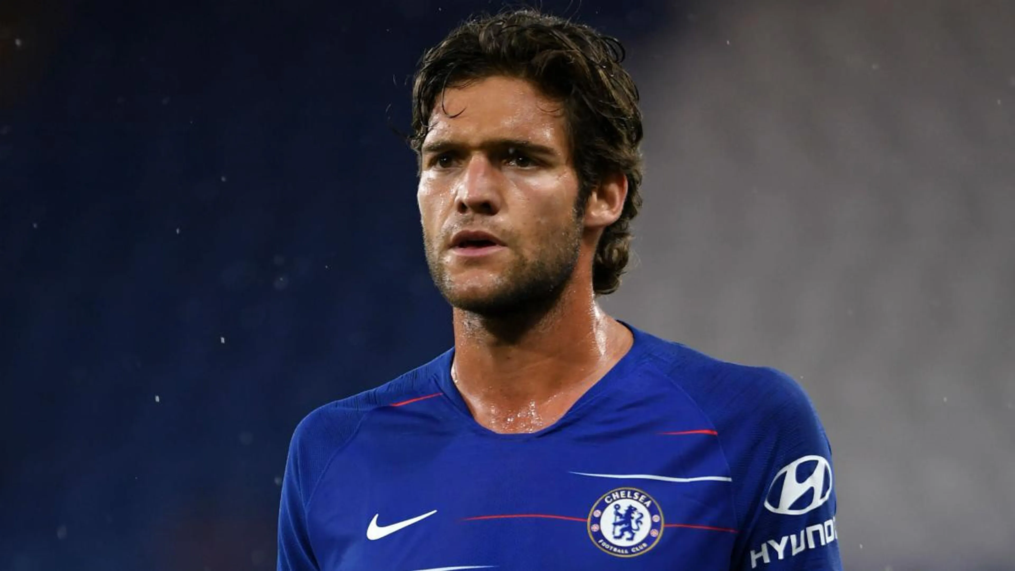 Copertina di Marcos Alonso non si metterà più in ginocchio contro il razzismo e spiega il perché