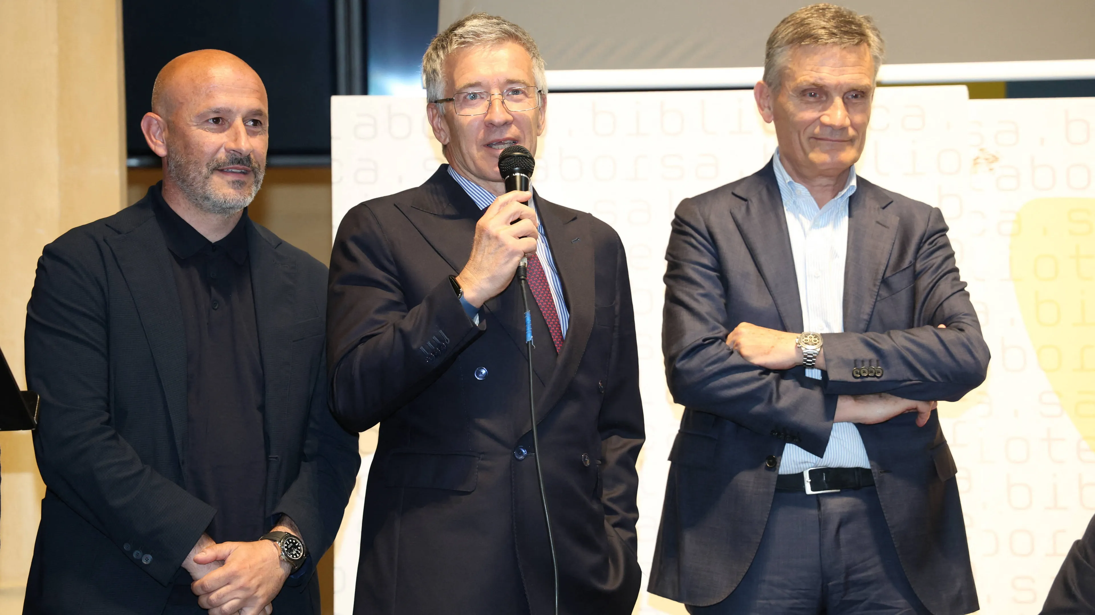 bologna su raspadori del napoli