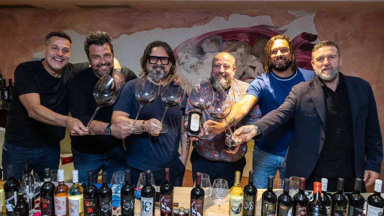 /images/a/m/a/amauri-ora-produce-vini-e-birrejpg_1749847672700.jpg