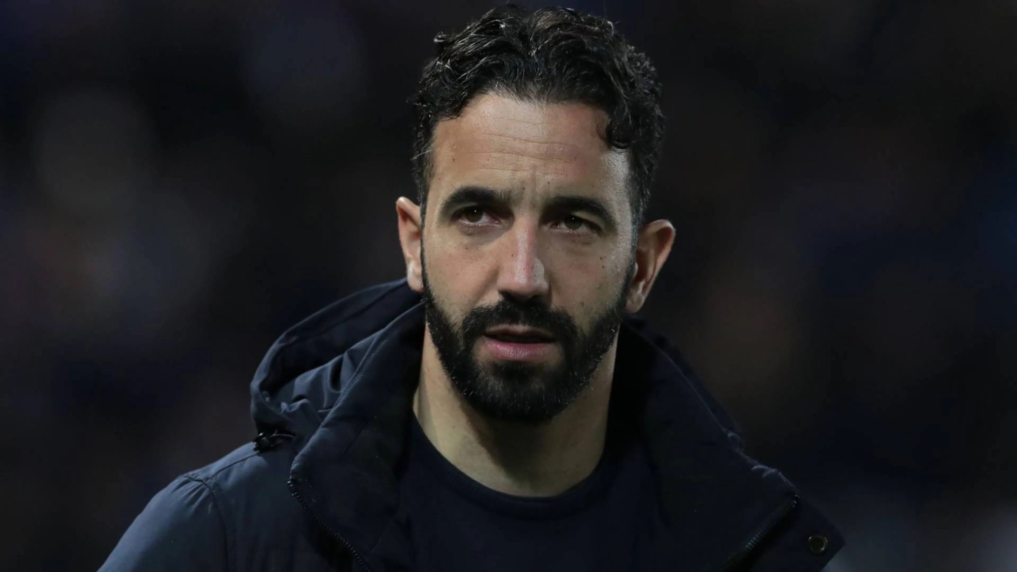 Copertina di Crollo Manchester United, Amorim parla chiaro: "La priorità è la salvezza"