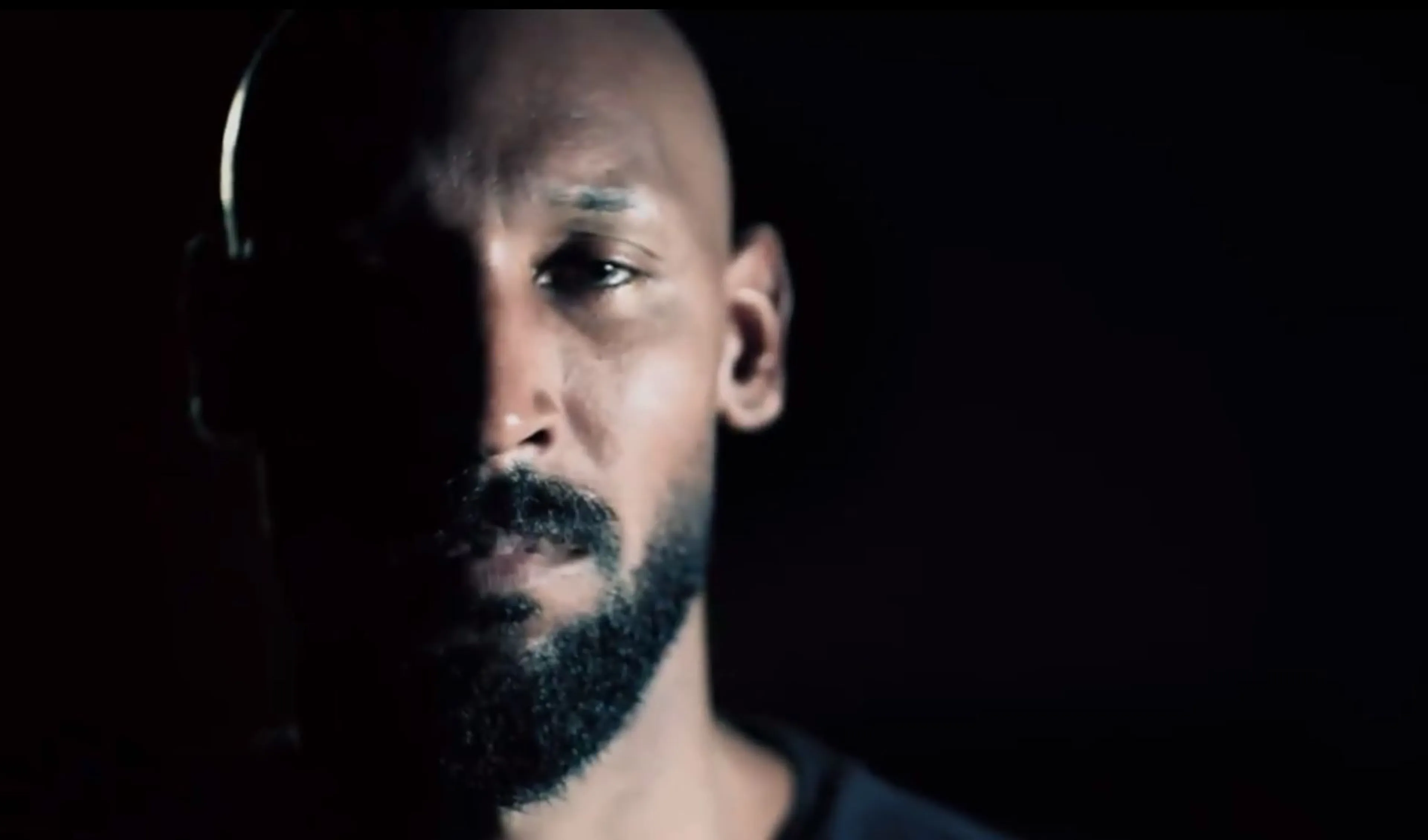 Copertina di Arriva “Misunderstood”, il documentario sulla vita di Anelka