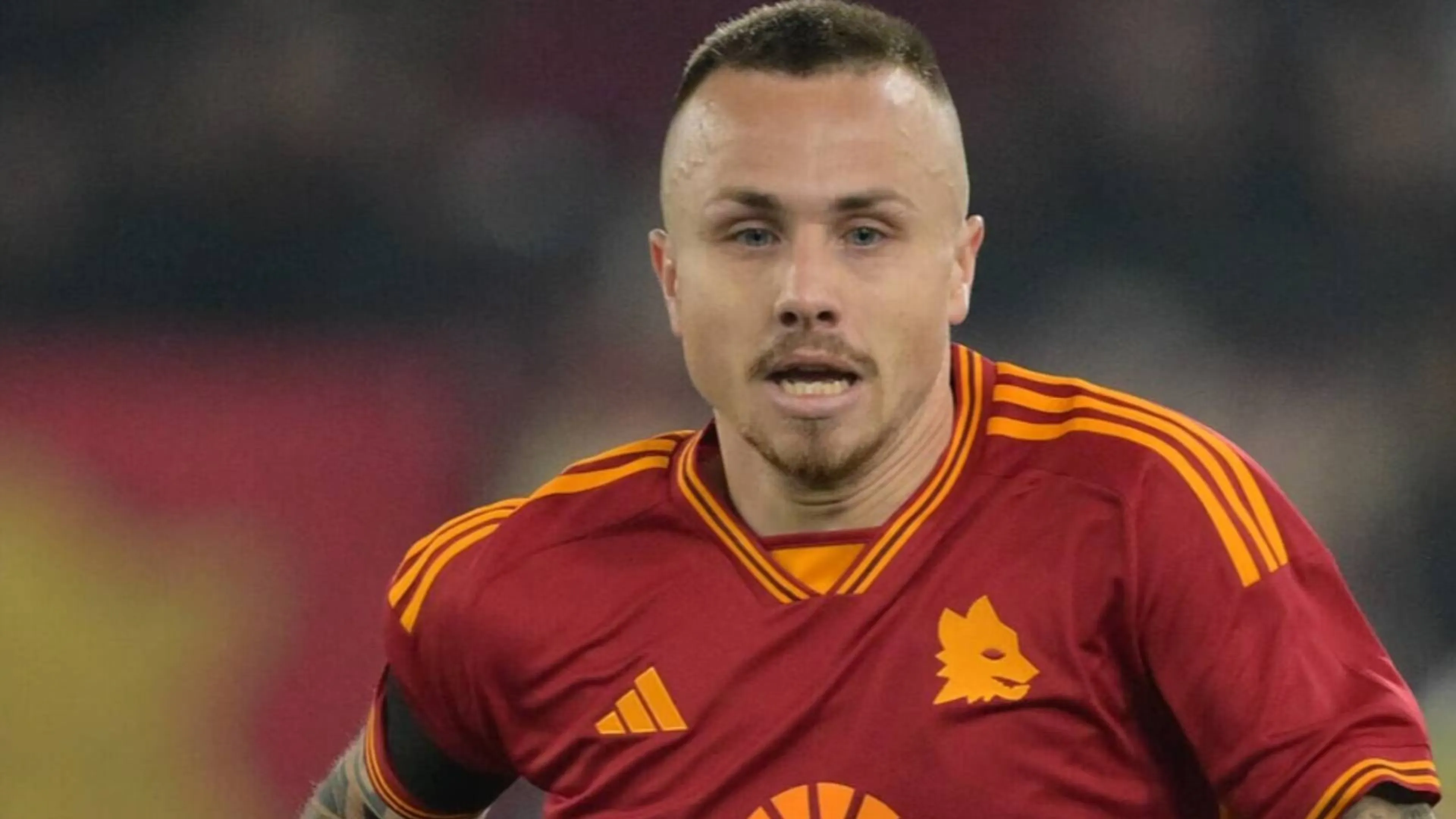 Roma, Angelino virale per...la sua valigia: ha un prezzo esagerato, ma cosa c'è dentro?