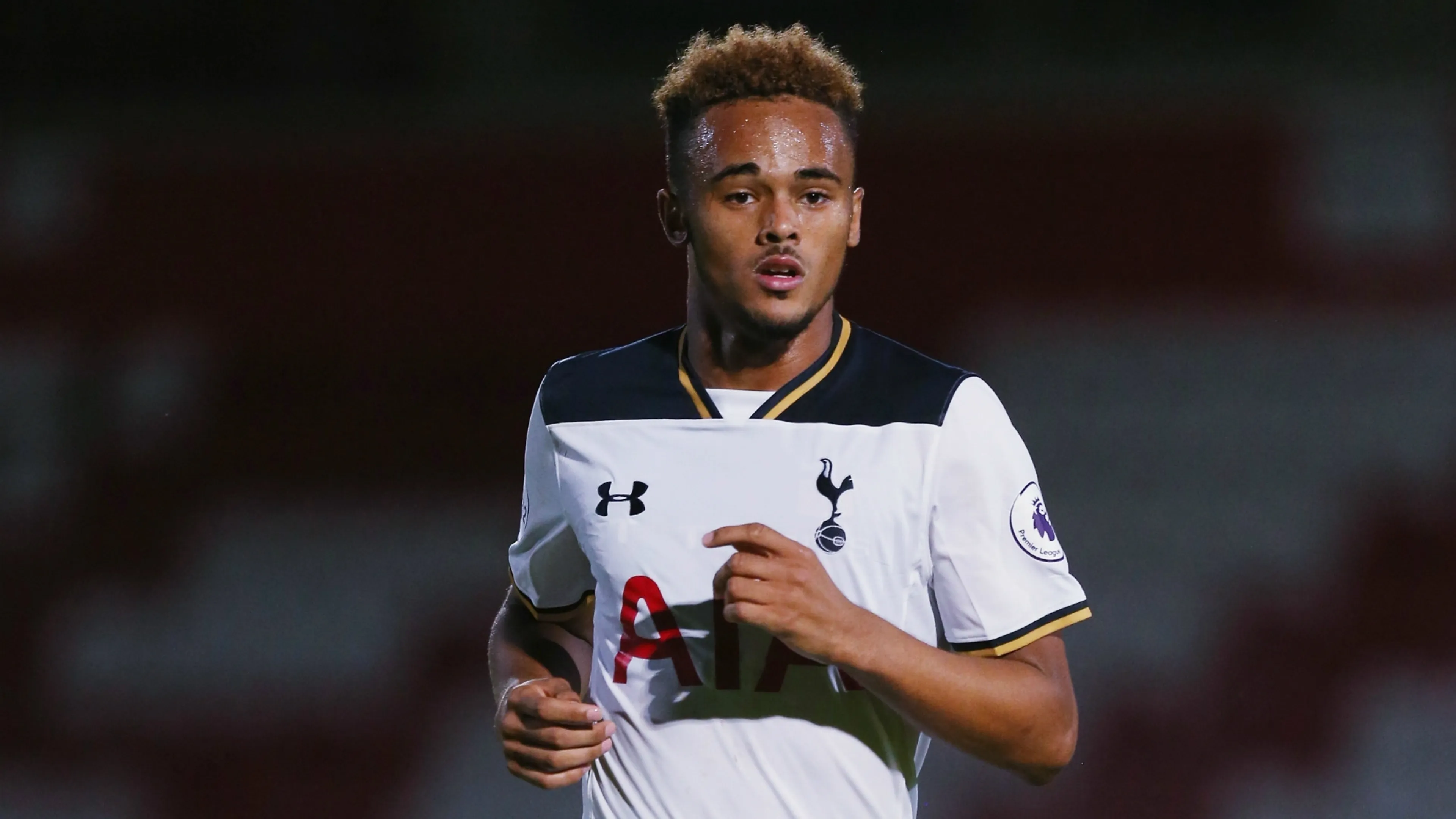 Copertina di Lutto nel mondo del calcio, è morto Anton Walkes. L’ex Tottenham aveva 25 anni